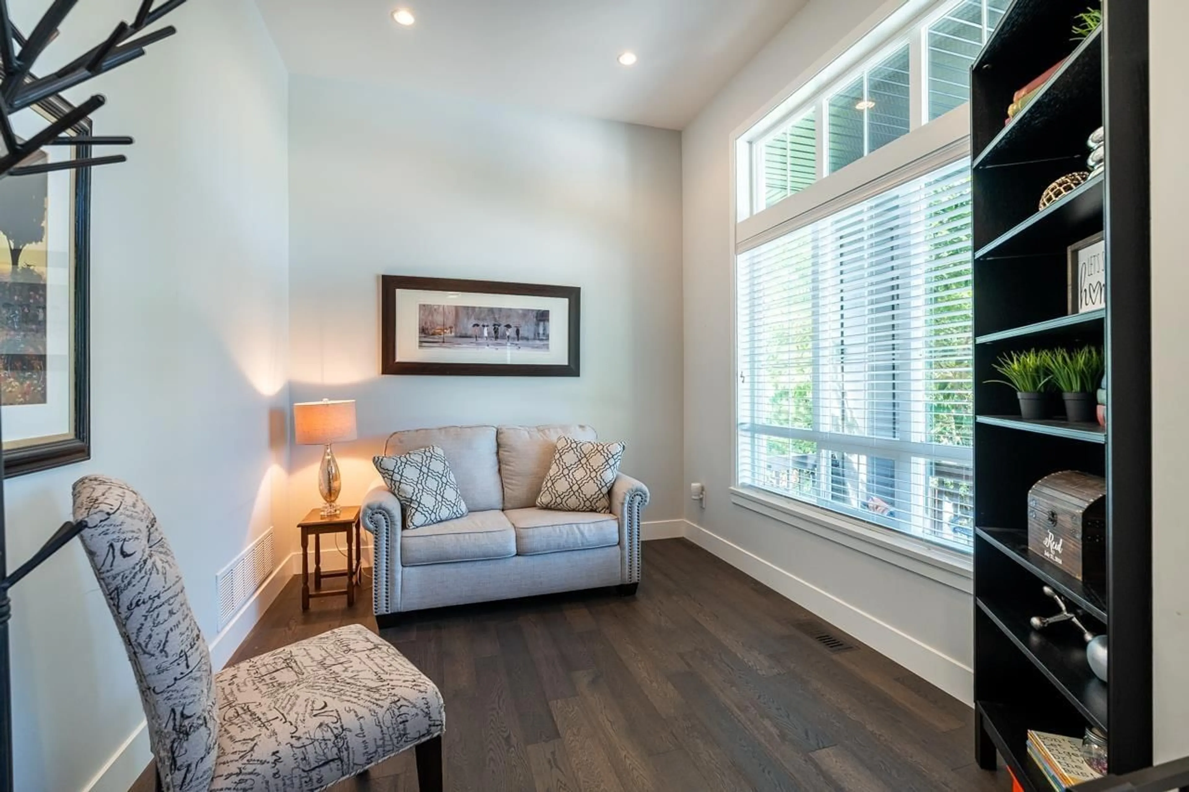 Living room with furniture, wood/laminate floor for 6768 180, Surrey British Columbia V3S8C3