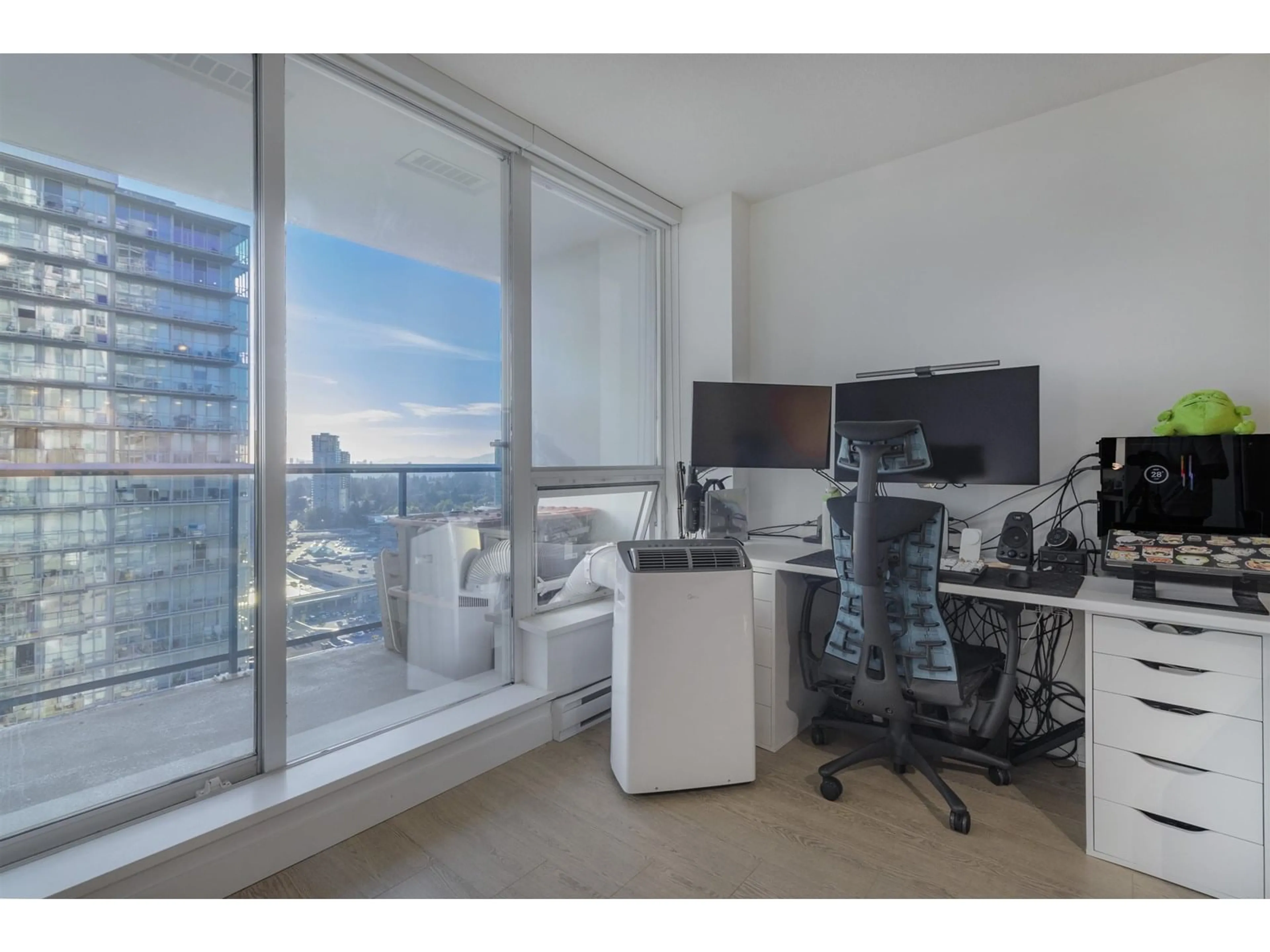 A pic of a room for 3607 - 13696 100, Surrey British Columbia V3T0L5