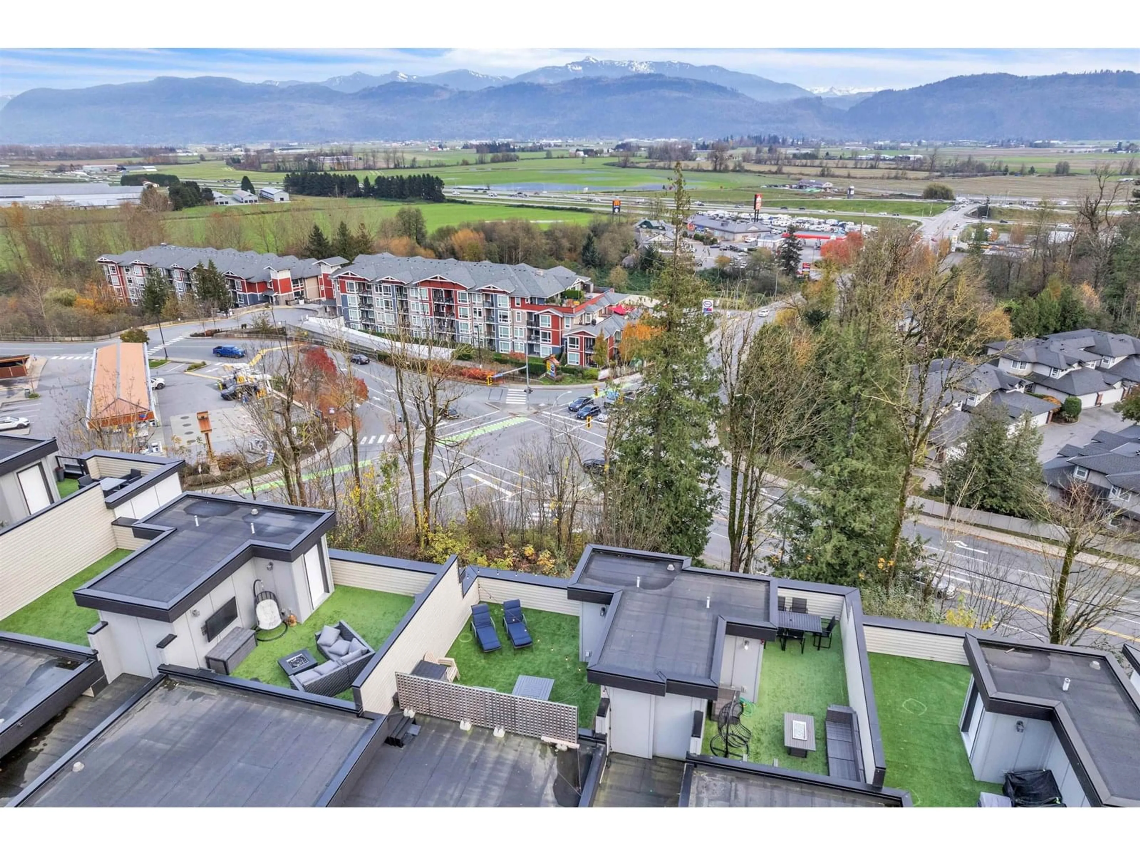 A pic from outside/outdoor area/front of a property/back of a property/a pic from drone, mountain view for 10 - 36130 WATERLEAF, Abbotsford British Columbia V3G0G5