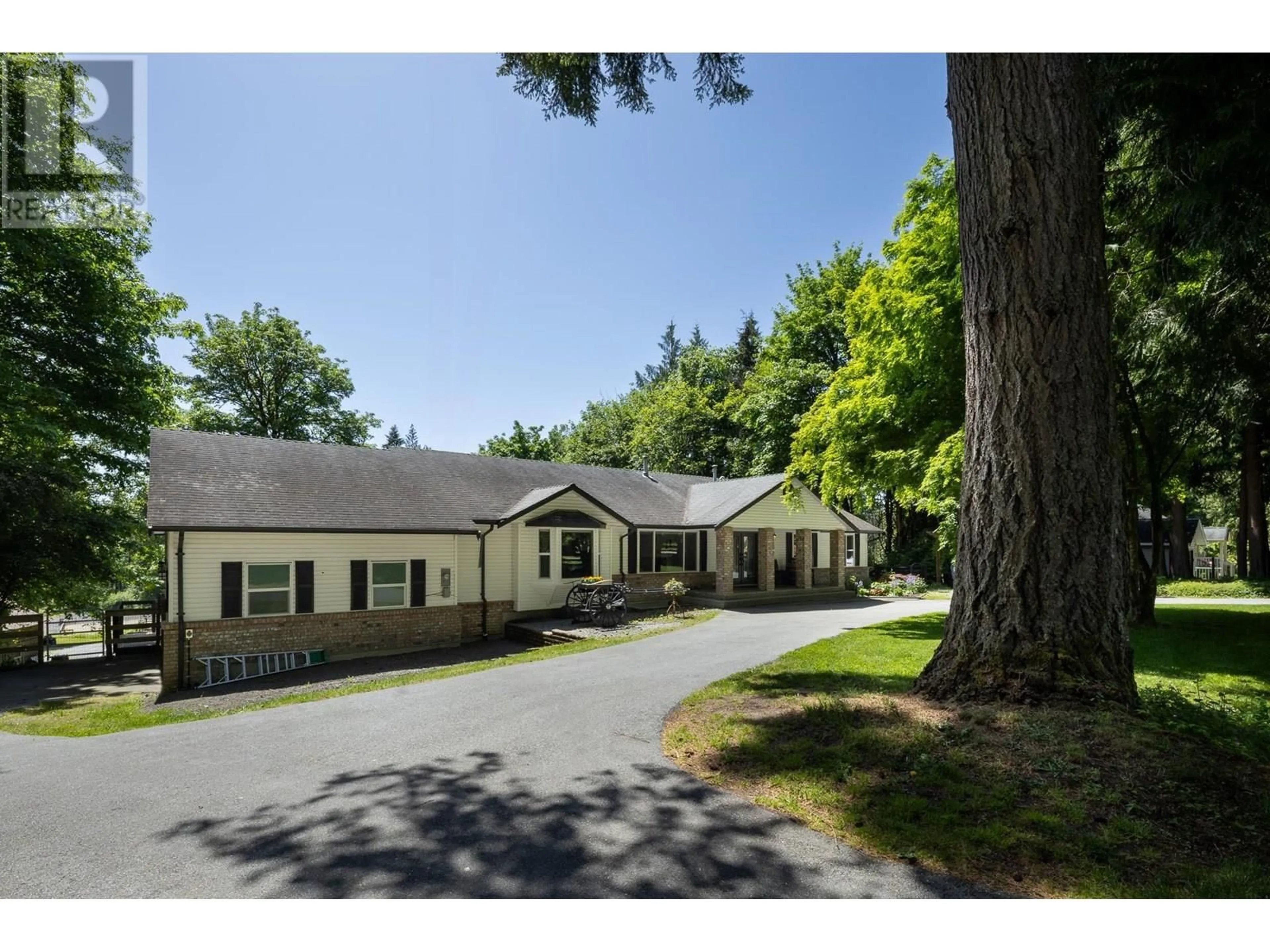A pic from outside/outdoor area/front of a property/back of a property/a pic from drone, mountain view for 27454 110 AVENUE, Maple Ridge British Columbia V2W1P5