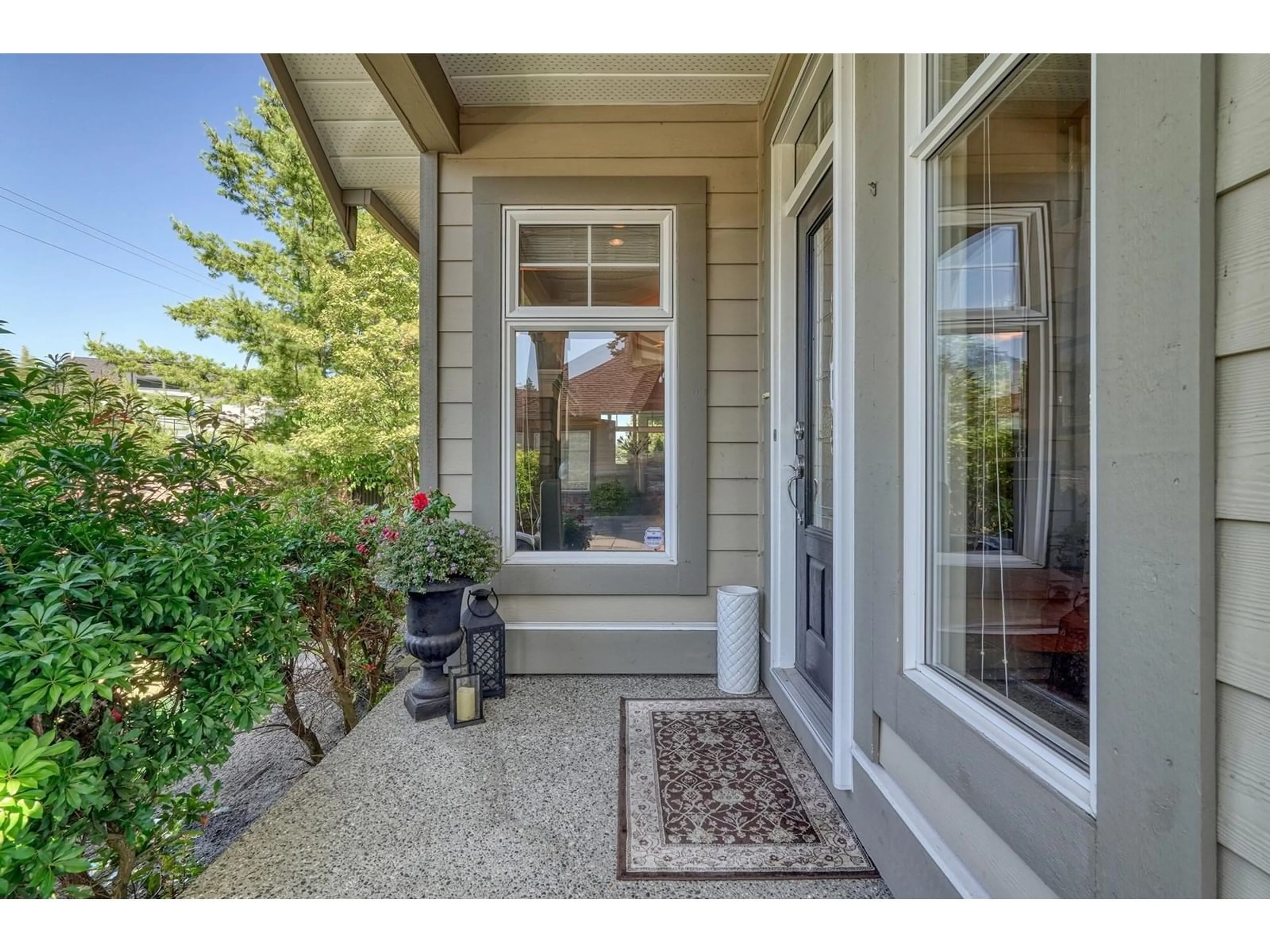 Indoor entryway for 12 - 15075 27A, Surrey British Columbia V4P0A1