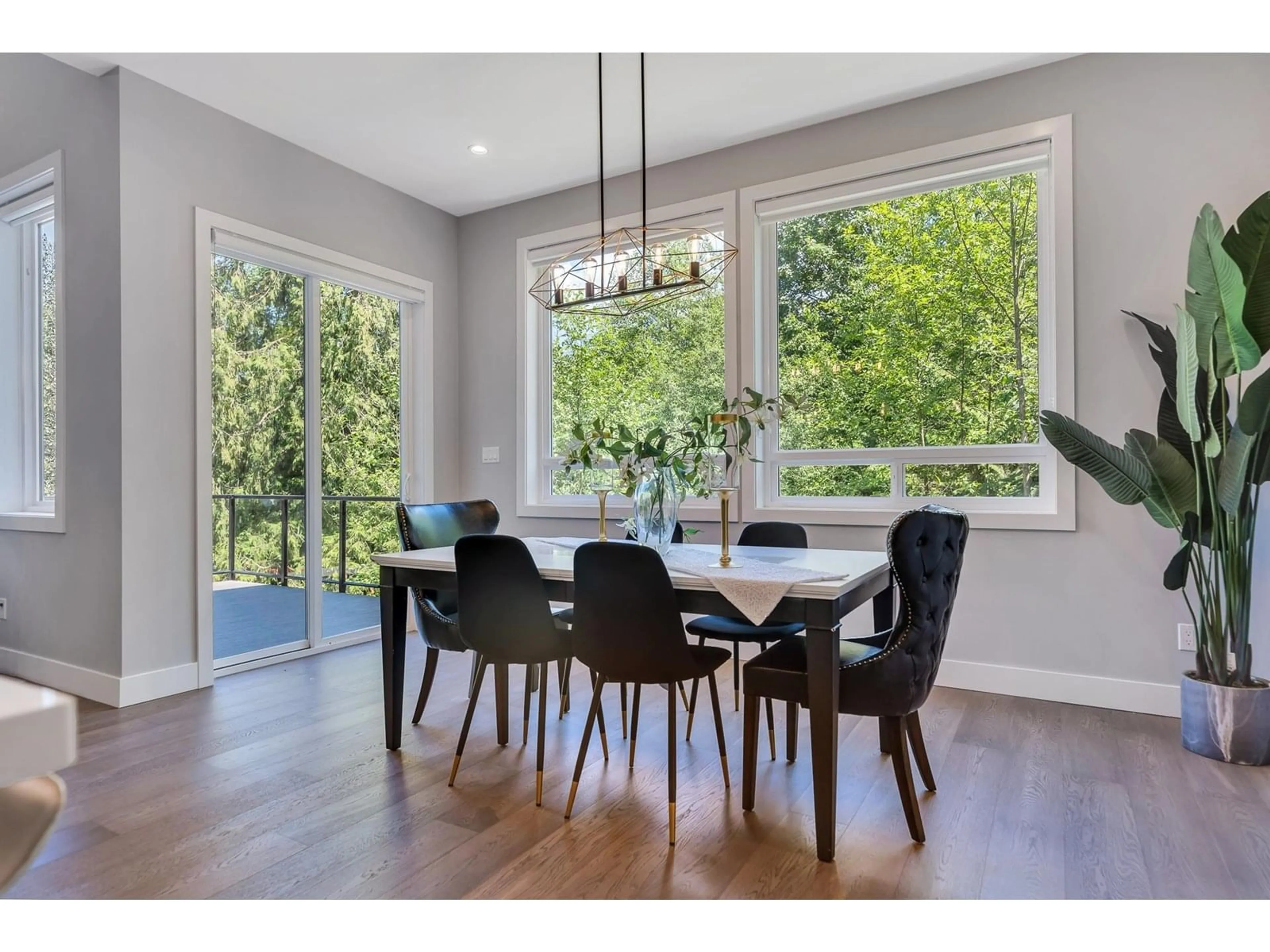 Dining room, wood/laminate floor for 1 - 7138 MARBLE HILL ROAD, Chilliwack British Columbia V4Z1J5