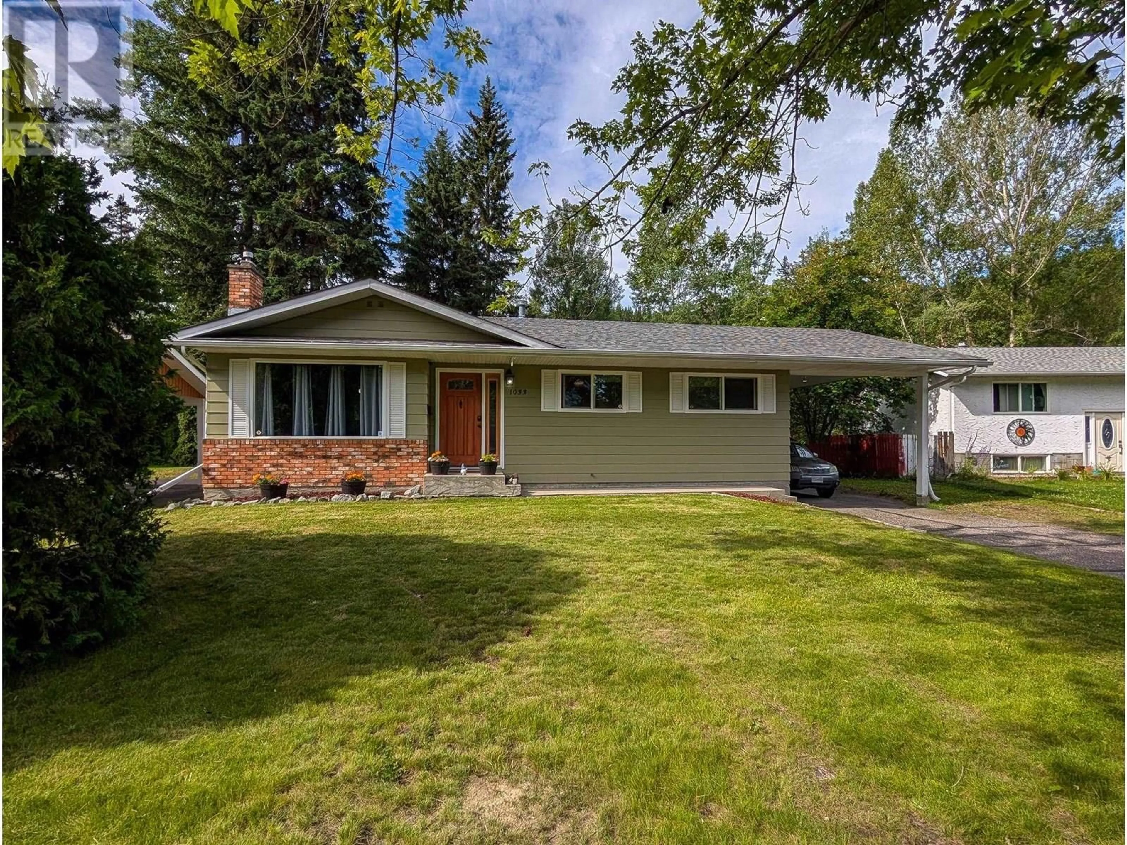 Home with vinyl exterior material, street for 1033 NELSON CRESCENT, Prince George British Columbia V2M5A1