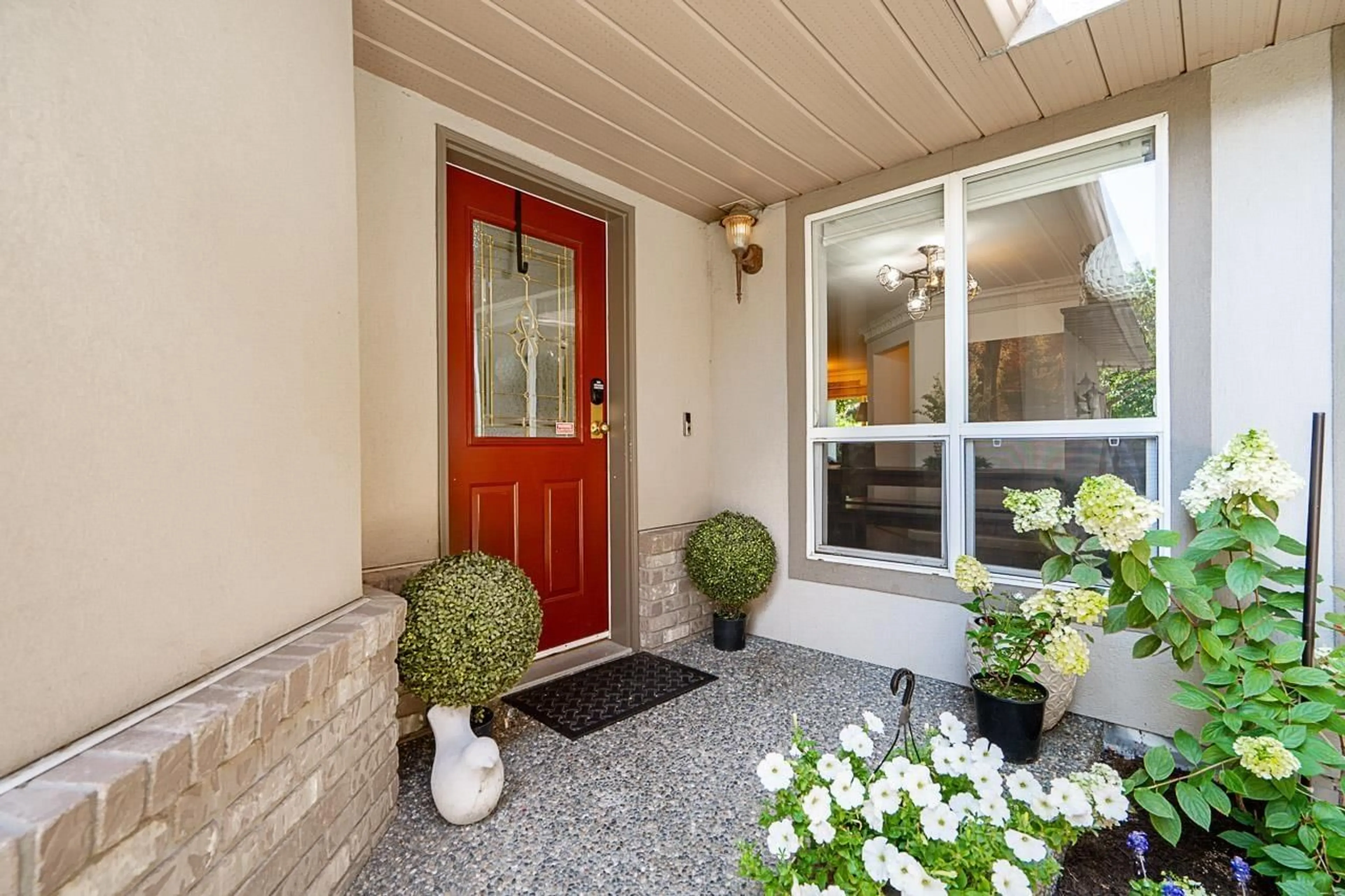 Indoor entryway for 12 - 2525 YALE, Abbotsford British Columbia V2S8G9