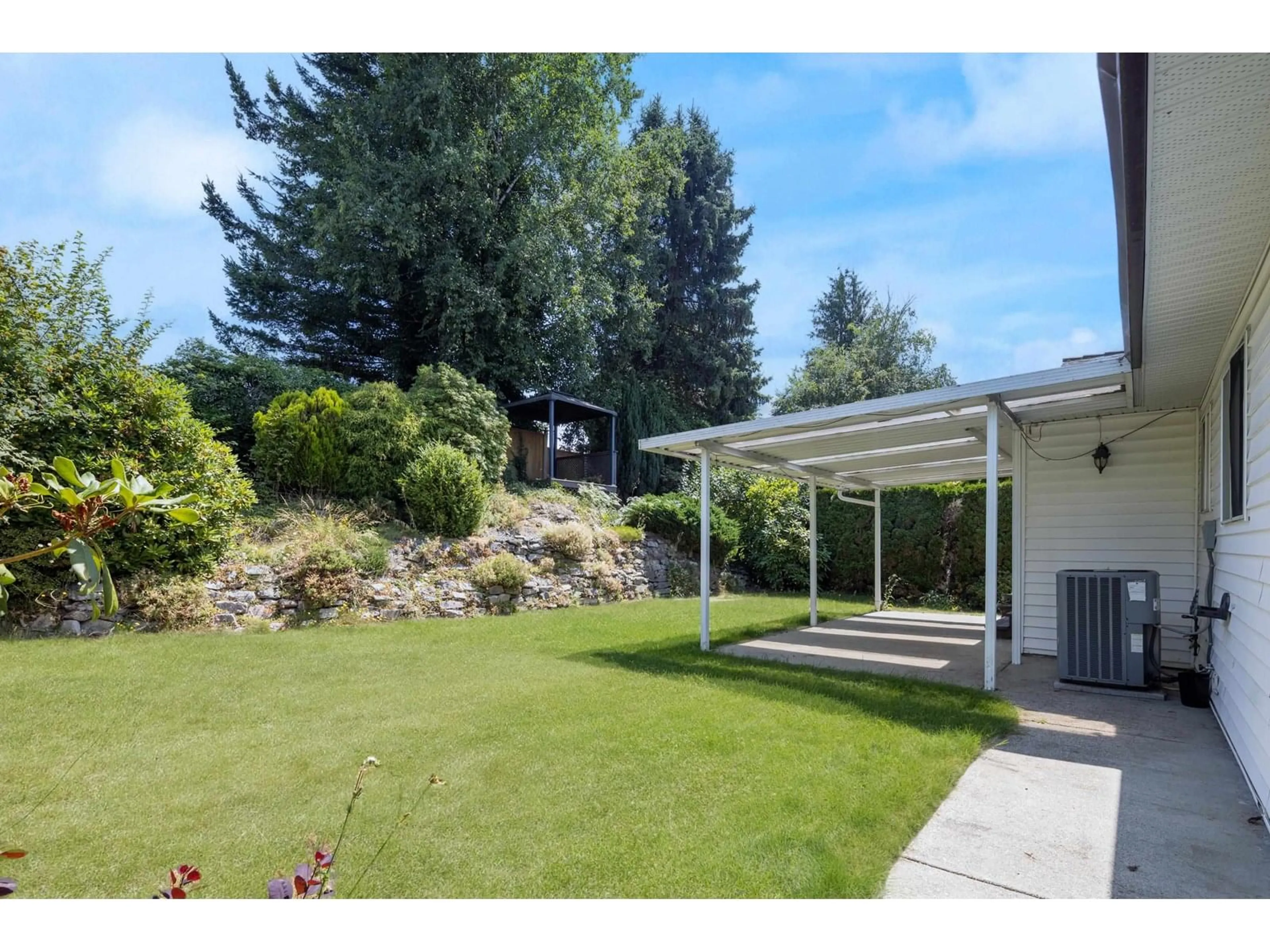Patio, unknown for 2138 ESSEX, Abbotsford British Columbia V2S7R8