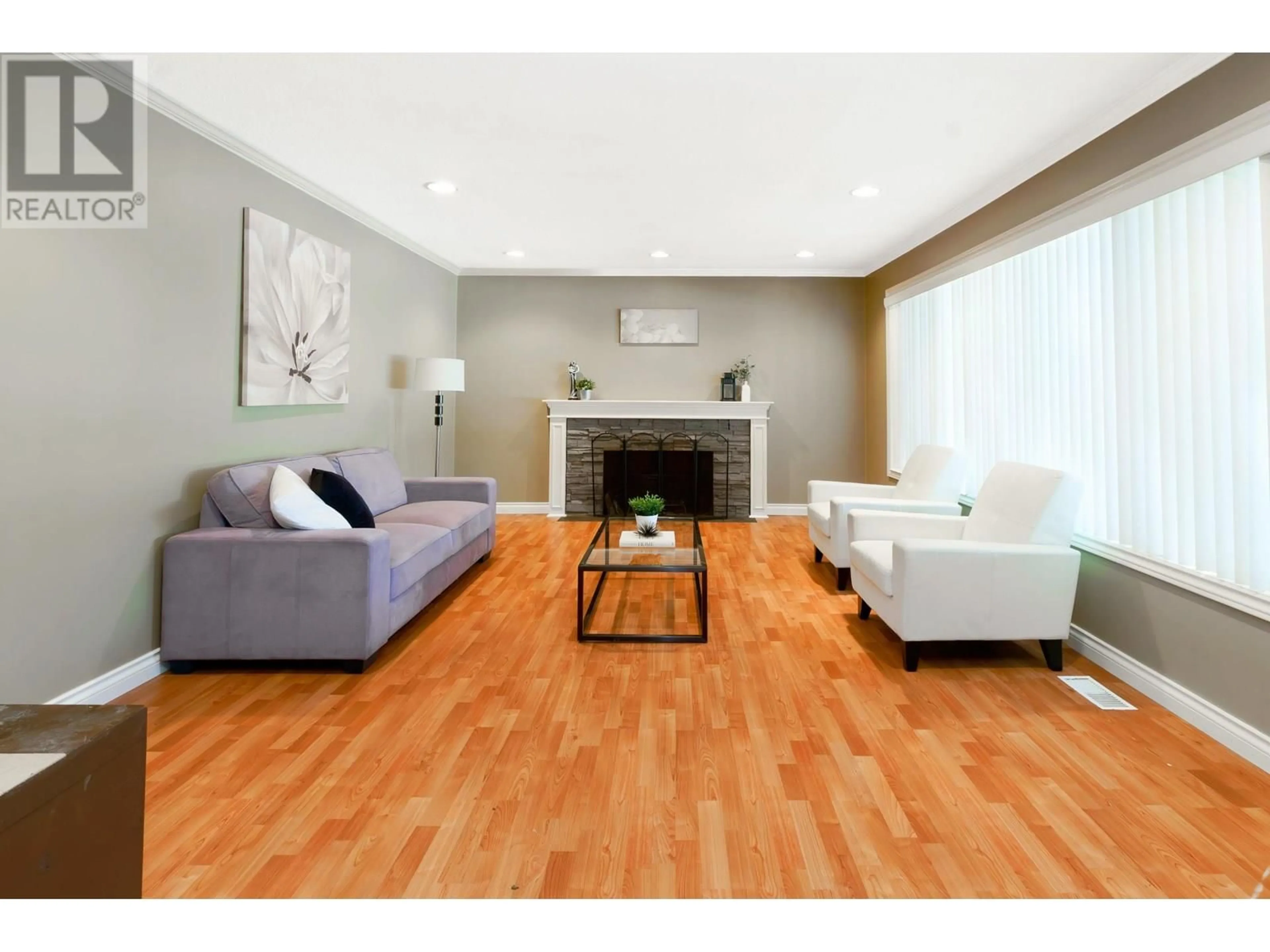 Living room with furniture, wood/laminate floor for 5785 16TH AVENUE, Delta British Columbia V4L1G8