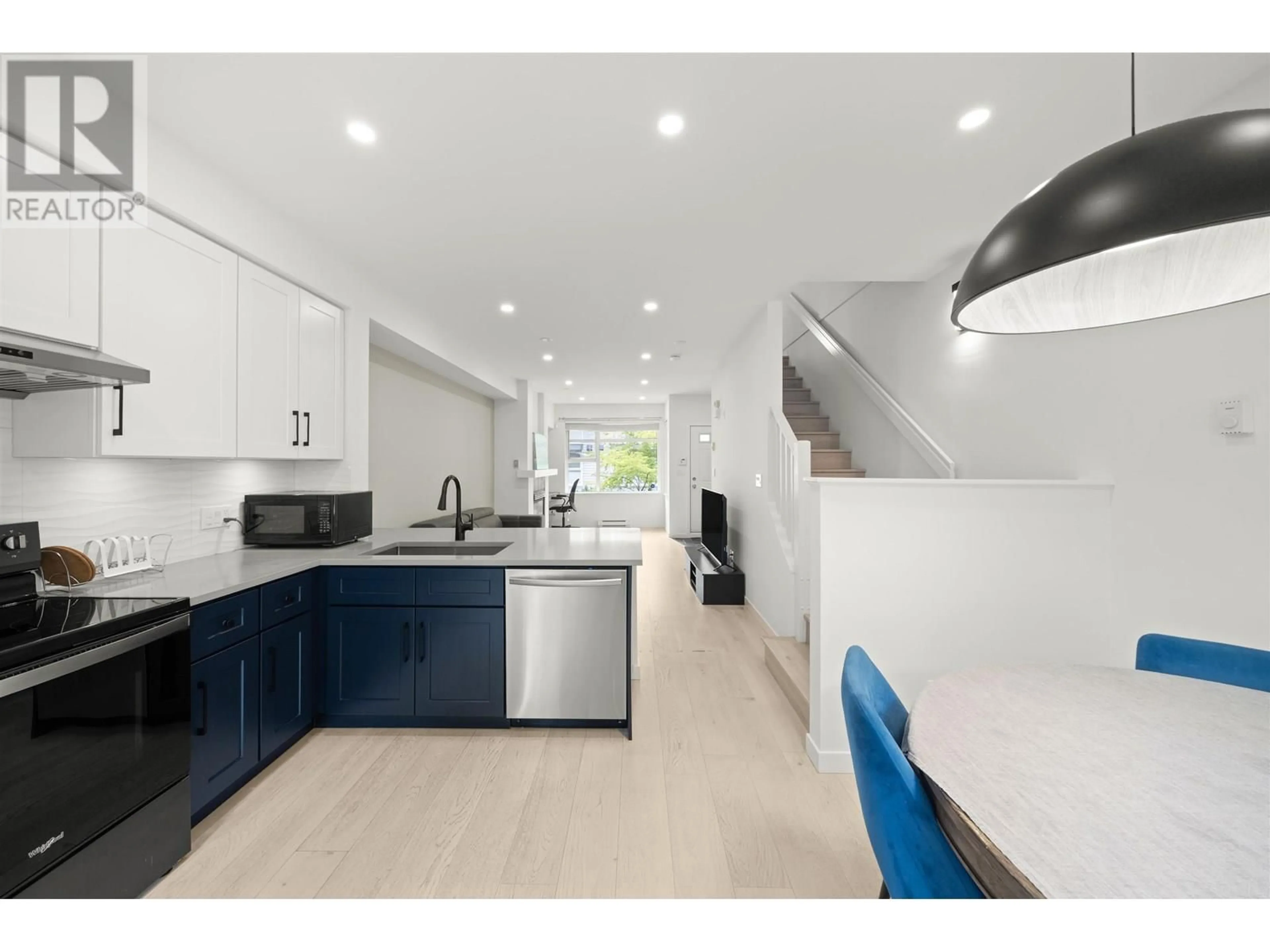 Open concept kitchen, unknown for 43 - 6528 DENBIGH AVENUE, Burnaby British Columbia V5H3R8