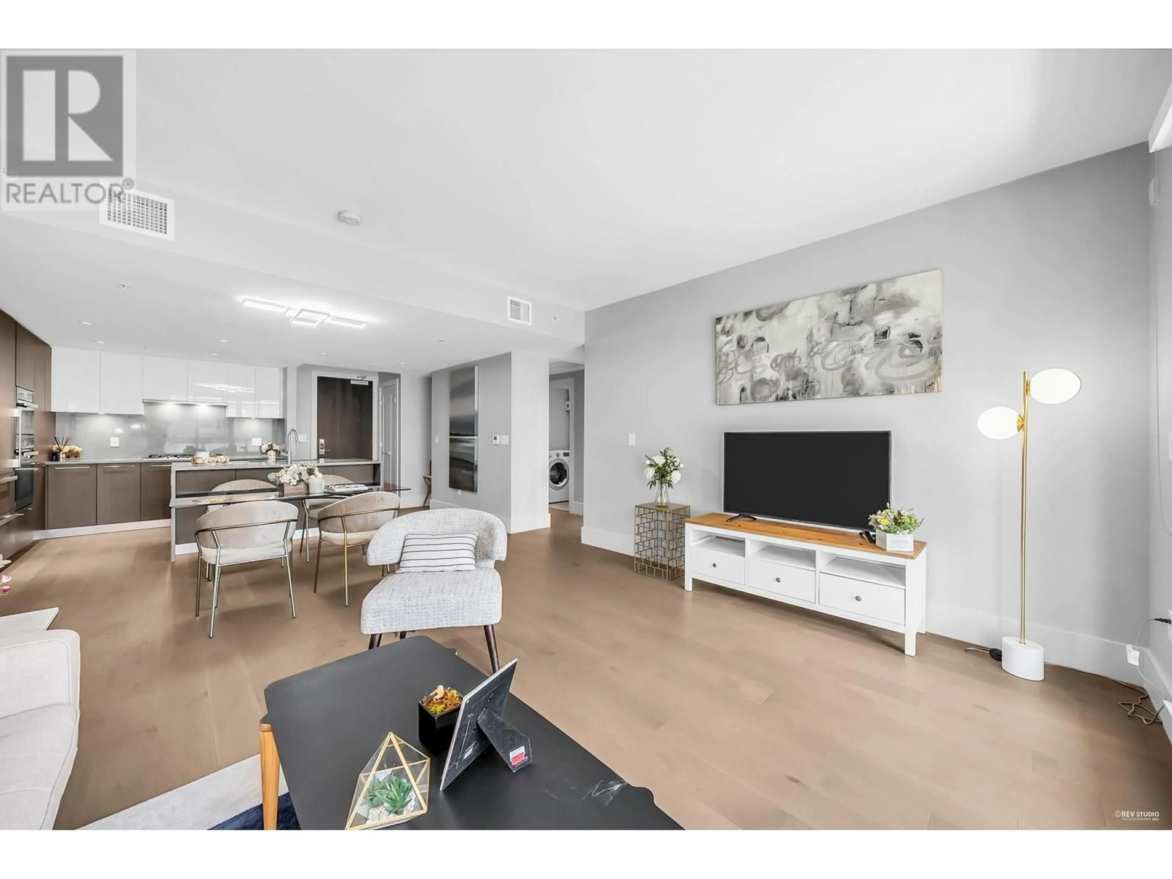 Living room with furniture, unknown for 204 - 2089 43RD AVENUE, Vancouver British Columbia V6M2C8