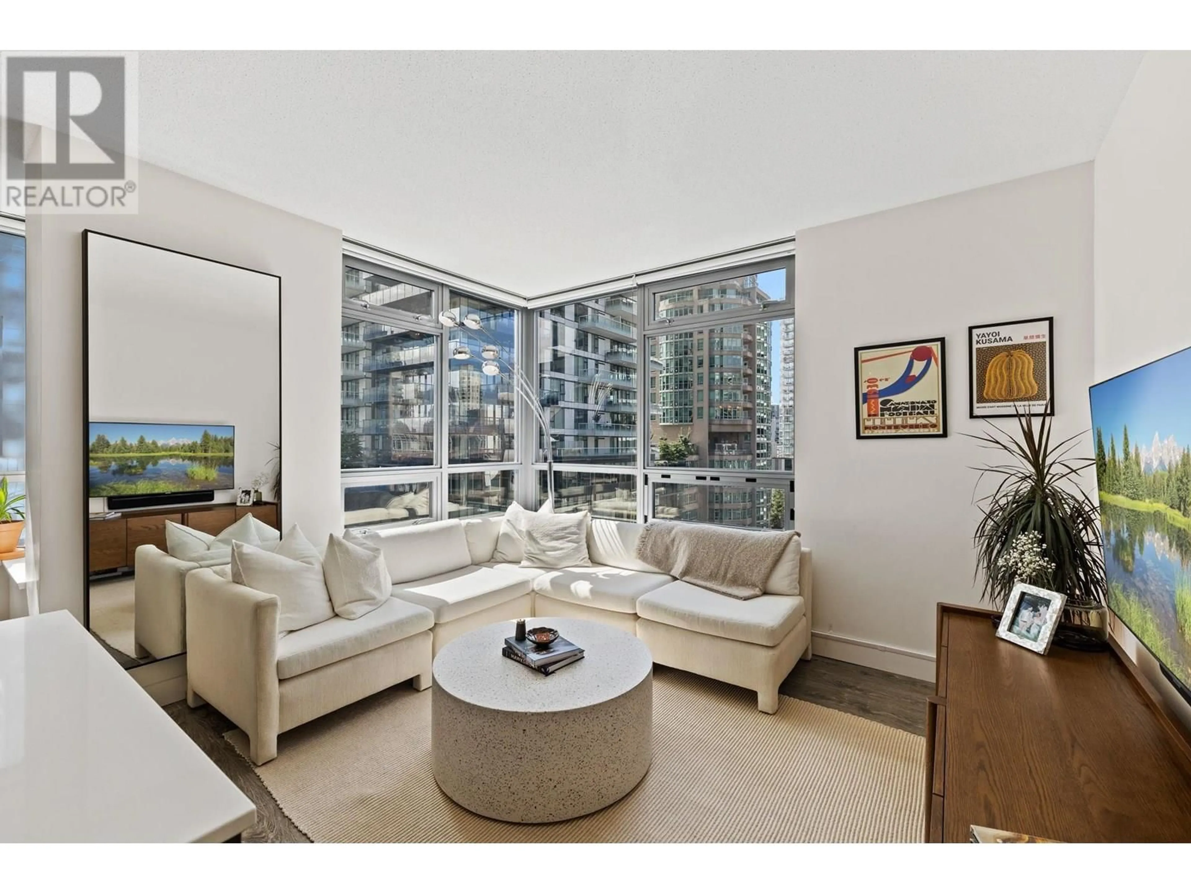 Living room with furniture, unknown for 807 - 1308 HORNBY STREET, Vancouver British Columbia V6Z0C5