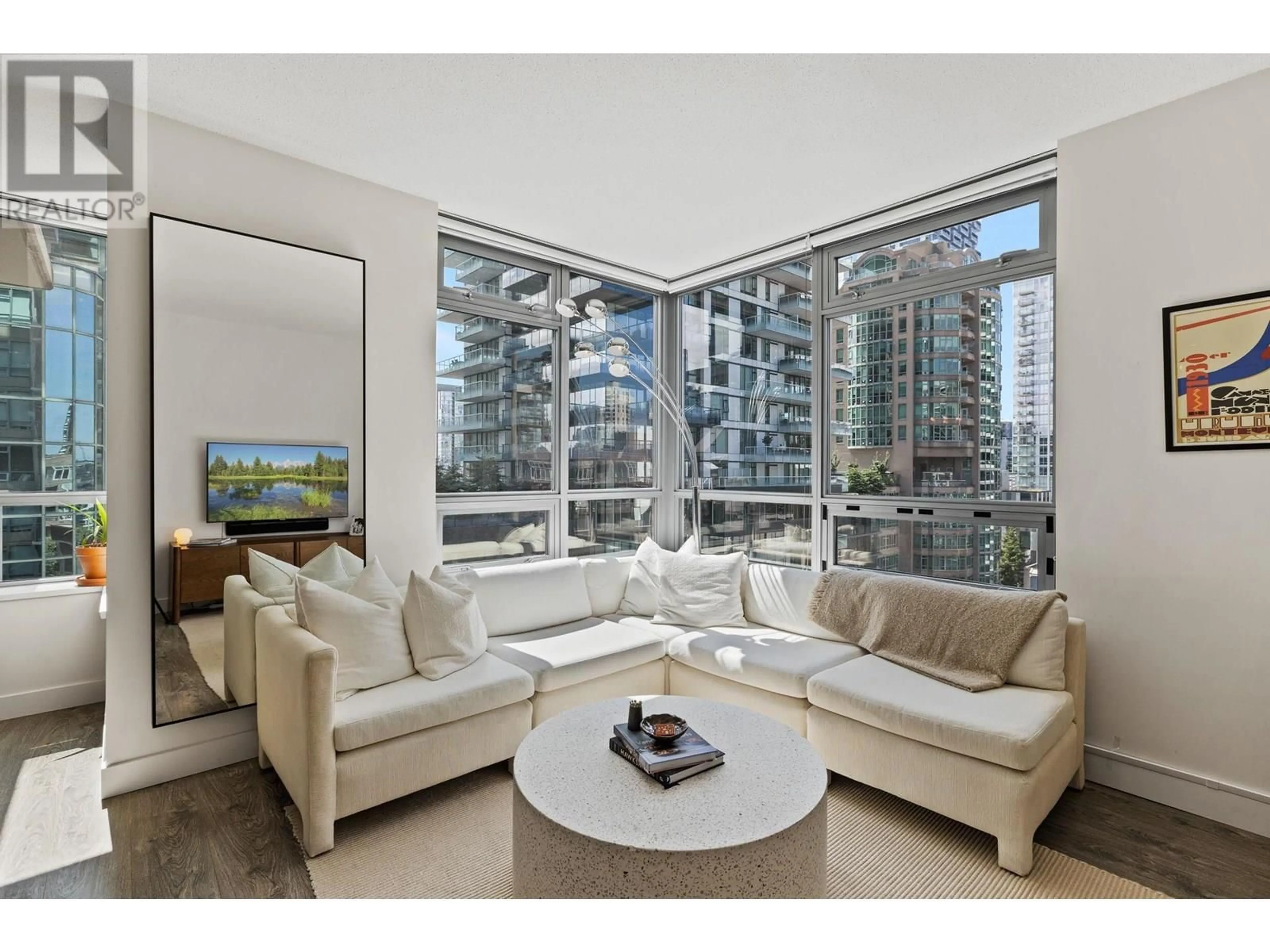 Living room with furniture, unknown for 807 - 1308 HORNBY STREET, Vancouver British Columbia V6Z0C5