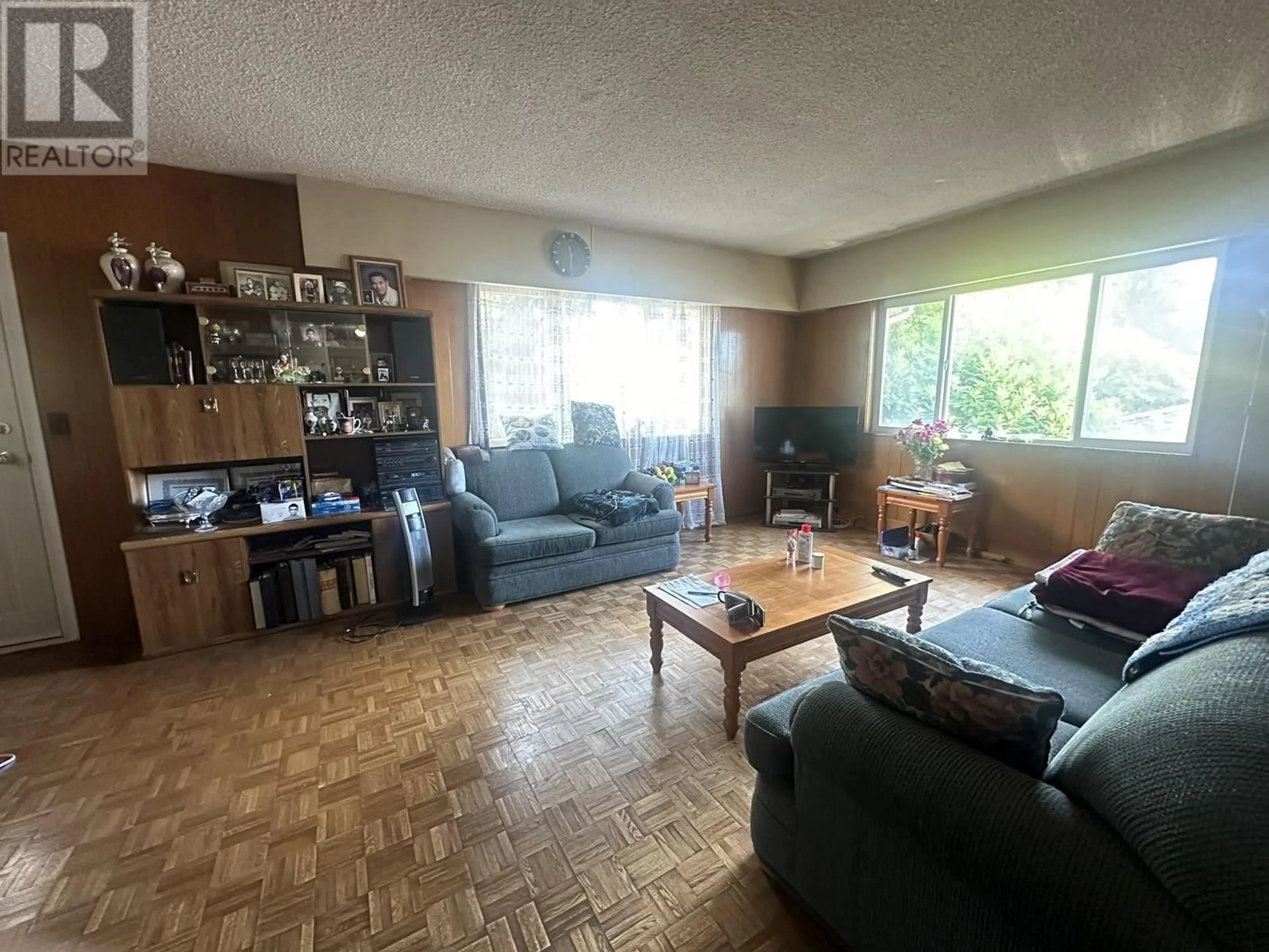 A pic of a room for 8015 NELSON AVENUE, Burnaby British Columbia V5J4E6