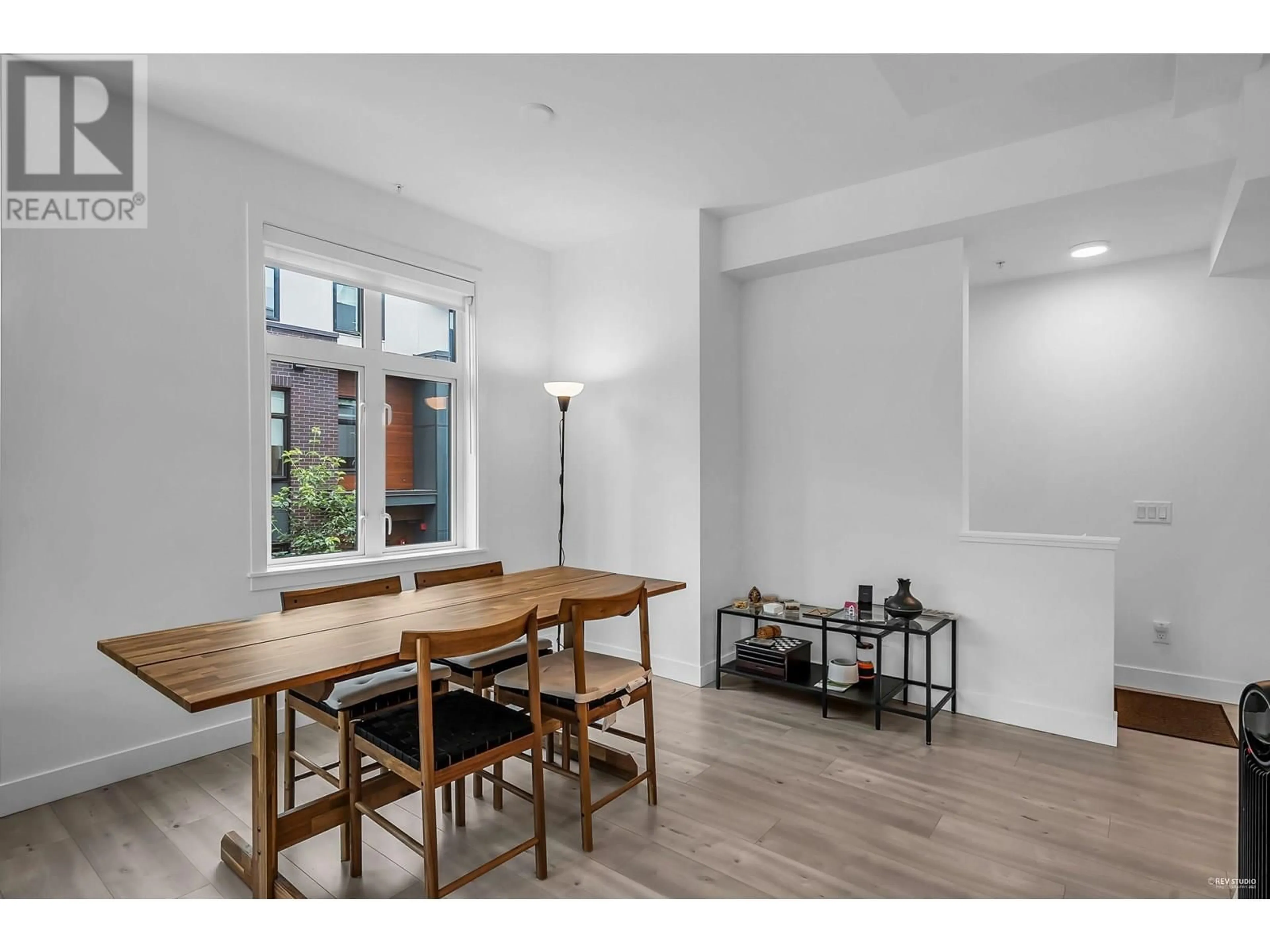Dining room, wood/laminate floor for 261 - 2035 GLENAIRE DRIVE, North Vancouver British Columbia V7P1Y2