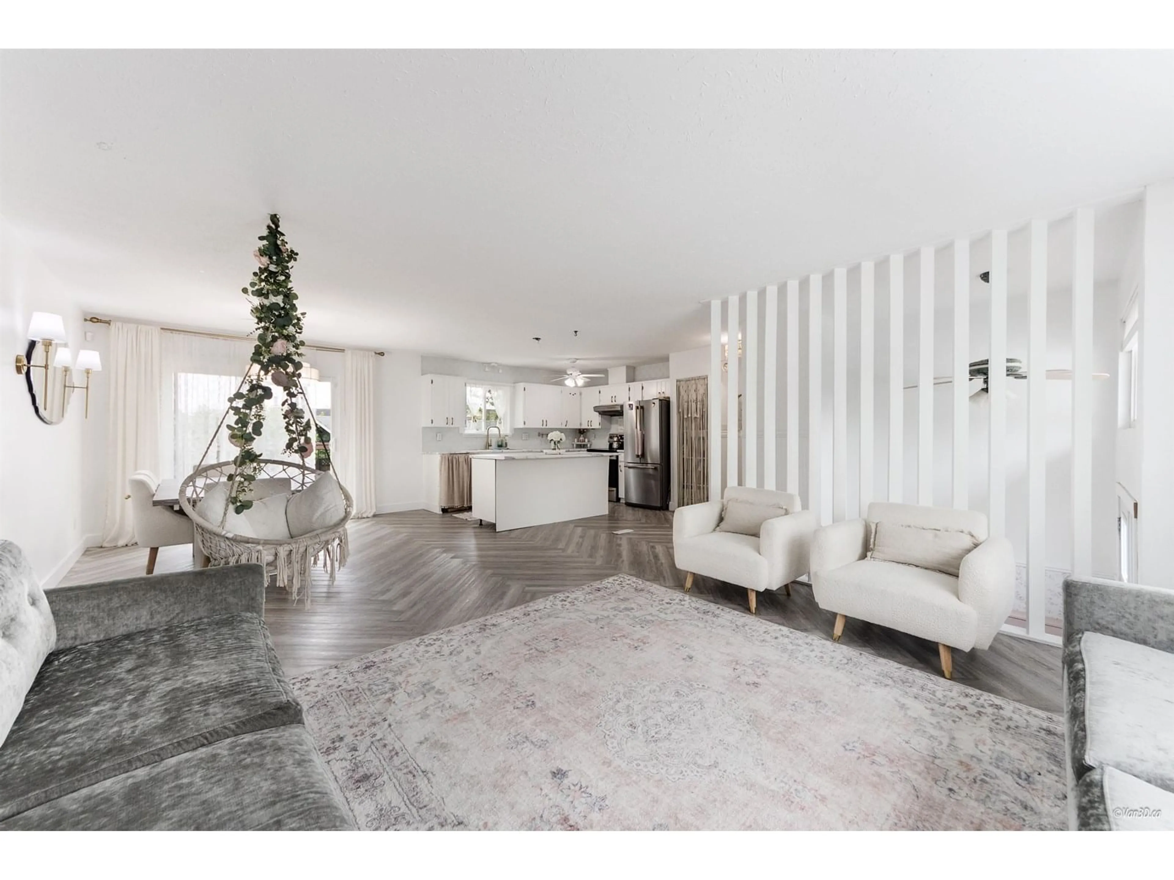 Lobby for 7720 CEDAR, Mission British Columbia V2V3M5