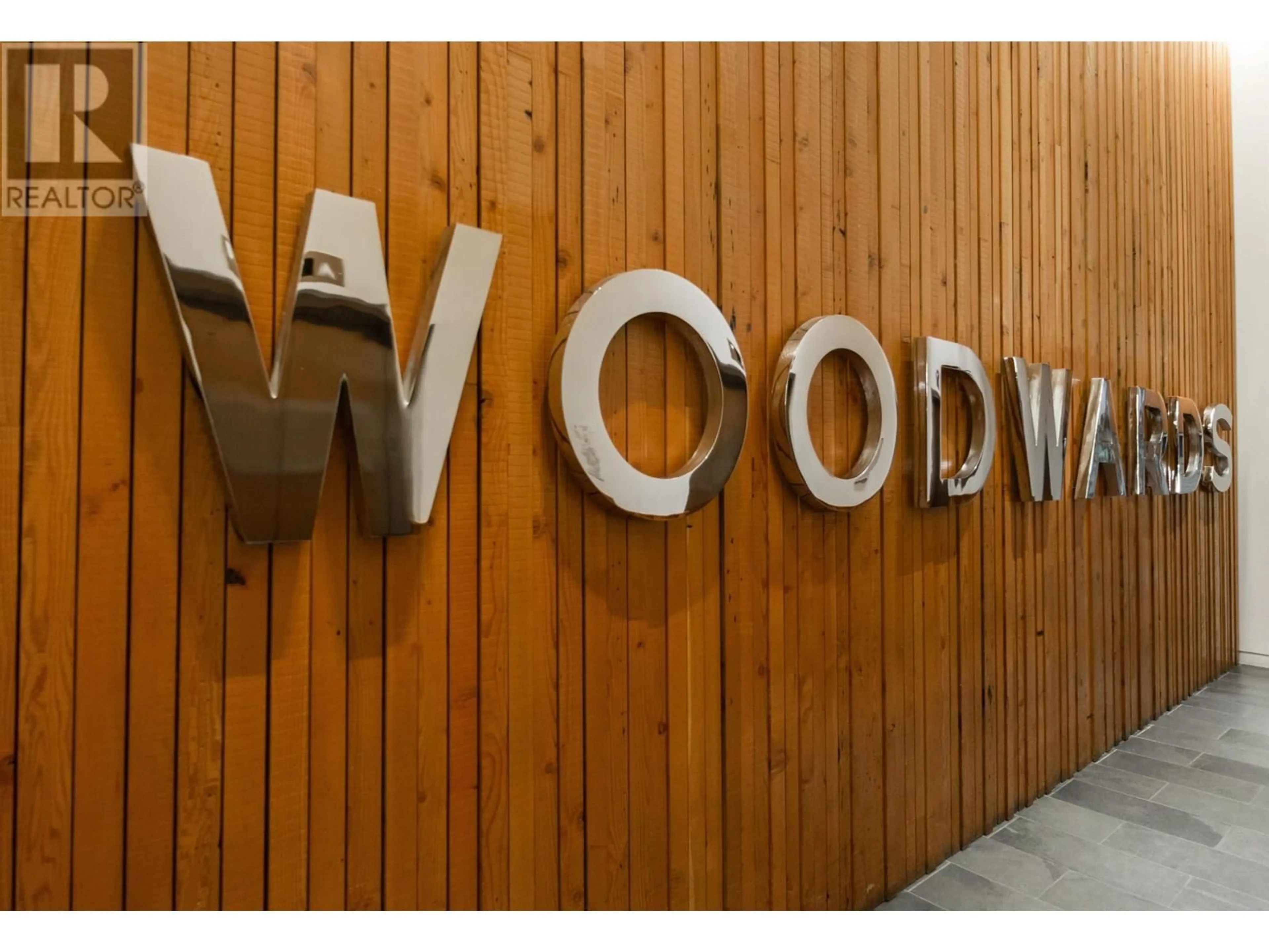 Indoor foyer for 703 - 128 CORDOVA STREET, Vancouver British Columbia V6B0E6