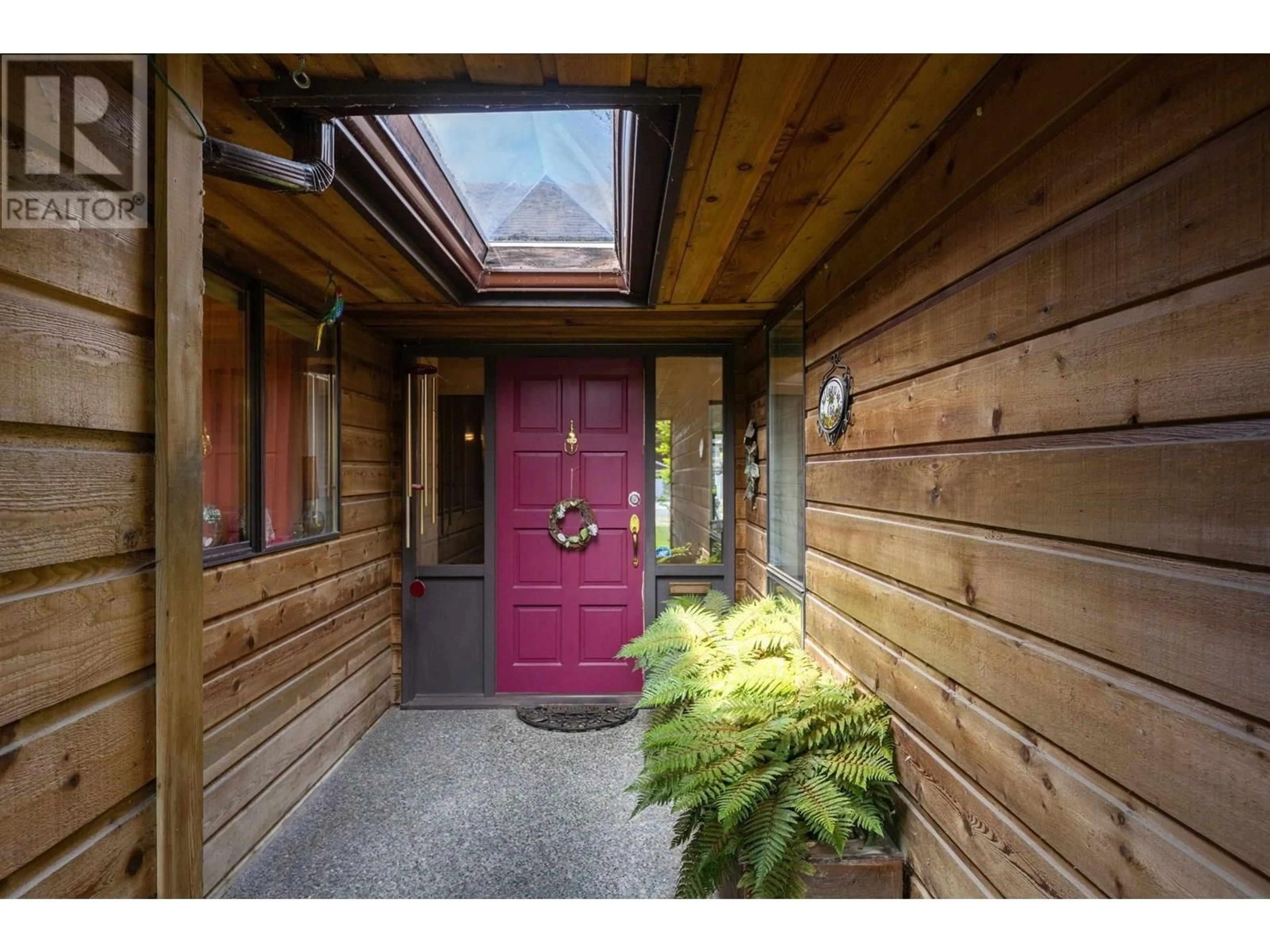 Indoor entryway for 193 67 STREET, Delta British Columbia V4L1M2