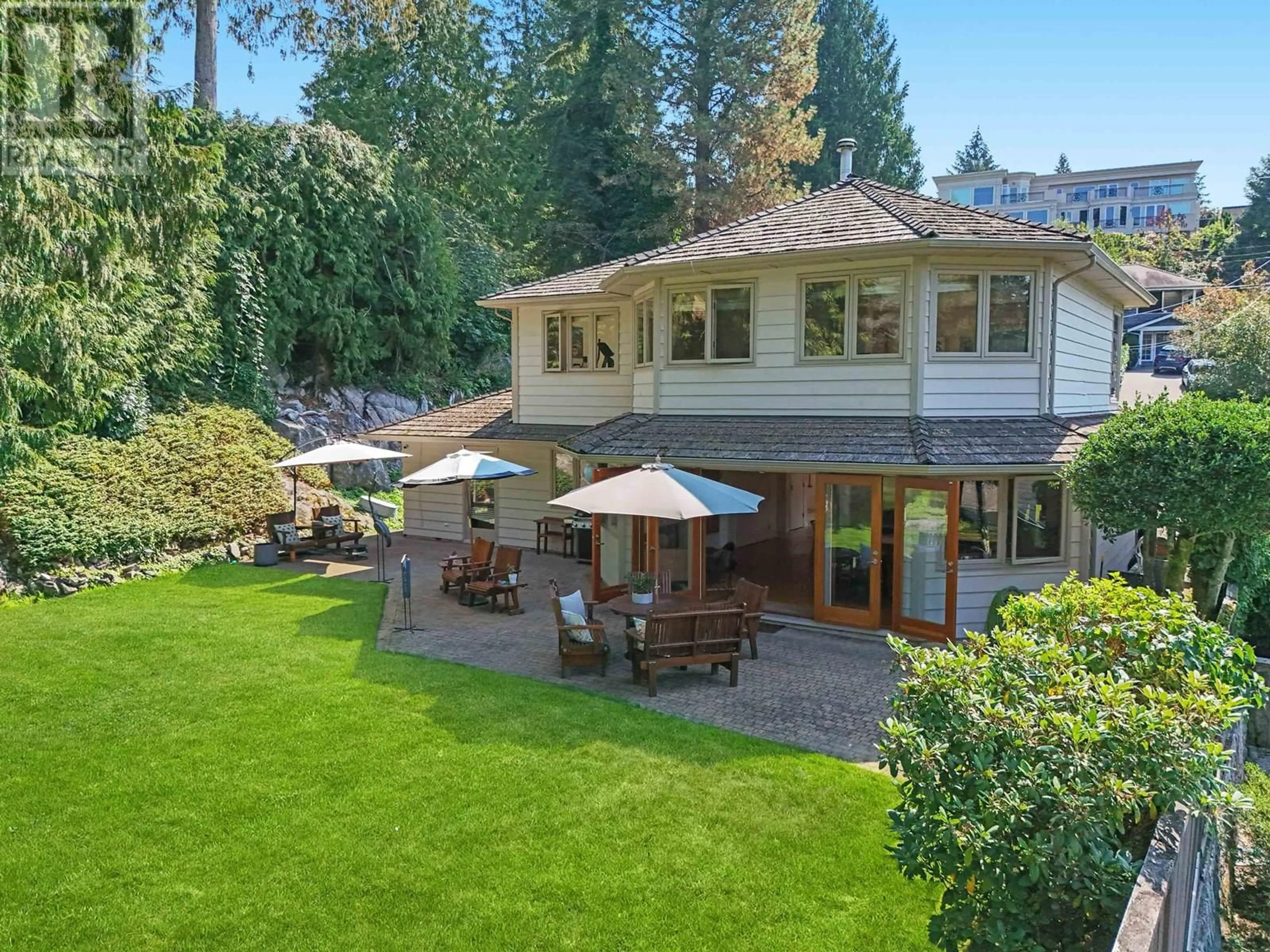 A pic from outside/outdoor area/front of a property/back of a property/a pic from drone, water/lake/river/ocean view for 5475 GREENLEAF ROAD, West Vancouver British Columbia V7W1N5