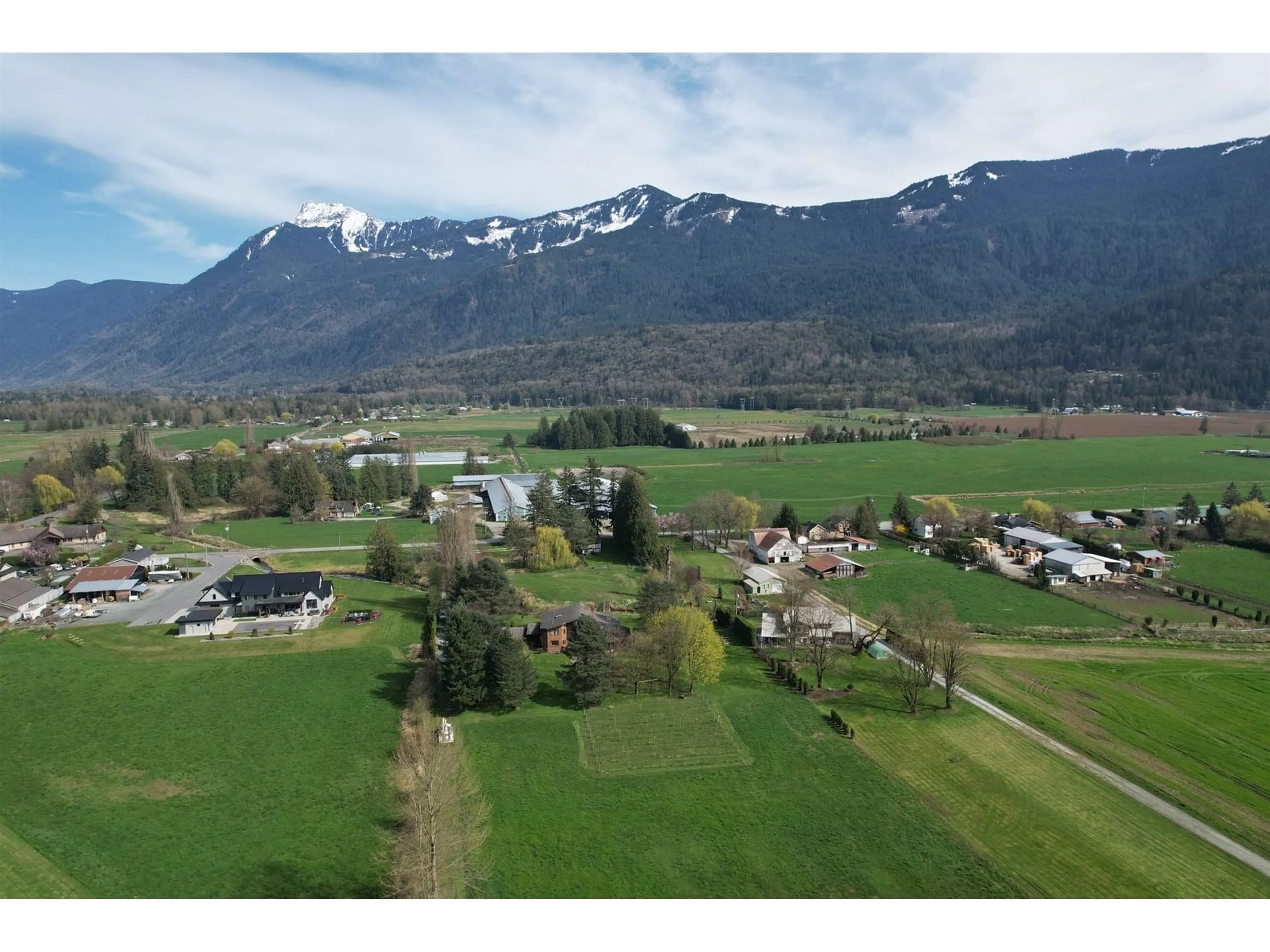A pic from outside/outdoor area/front of a property/back of a property/a pic from drone, mountain view for 9495 FORD ROAD, Rosedale British Columbia V0X1X2