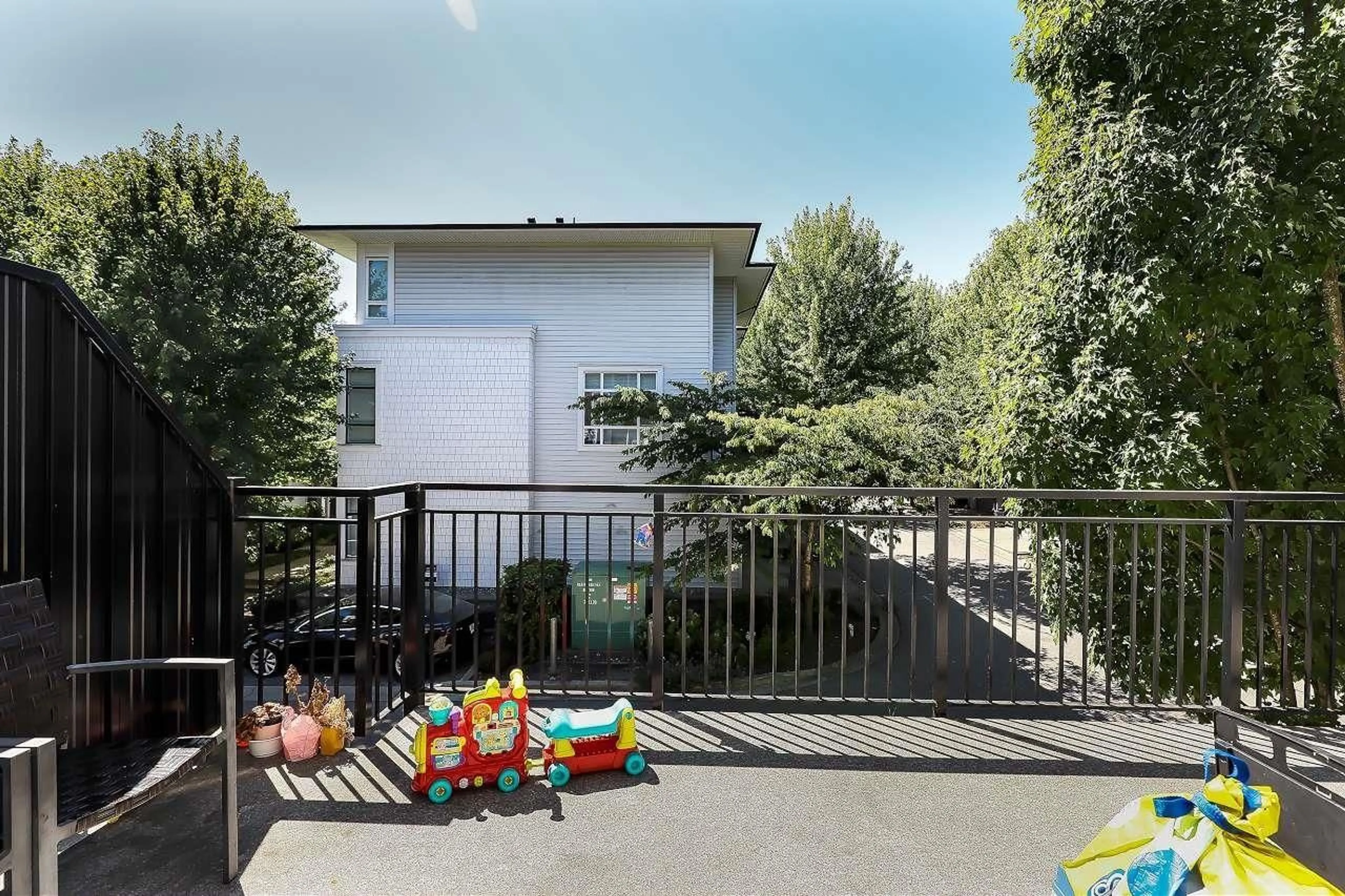 Patio, street for 503 - 16433 WATSON DRIVE, Surrey British Columbia V4N6R9