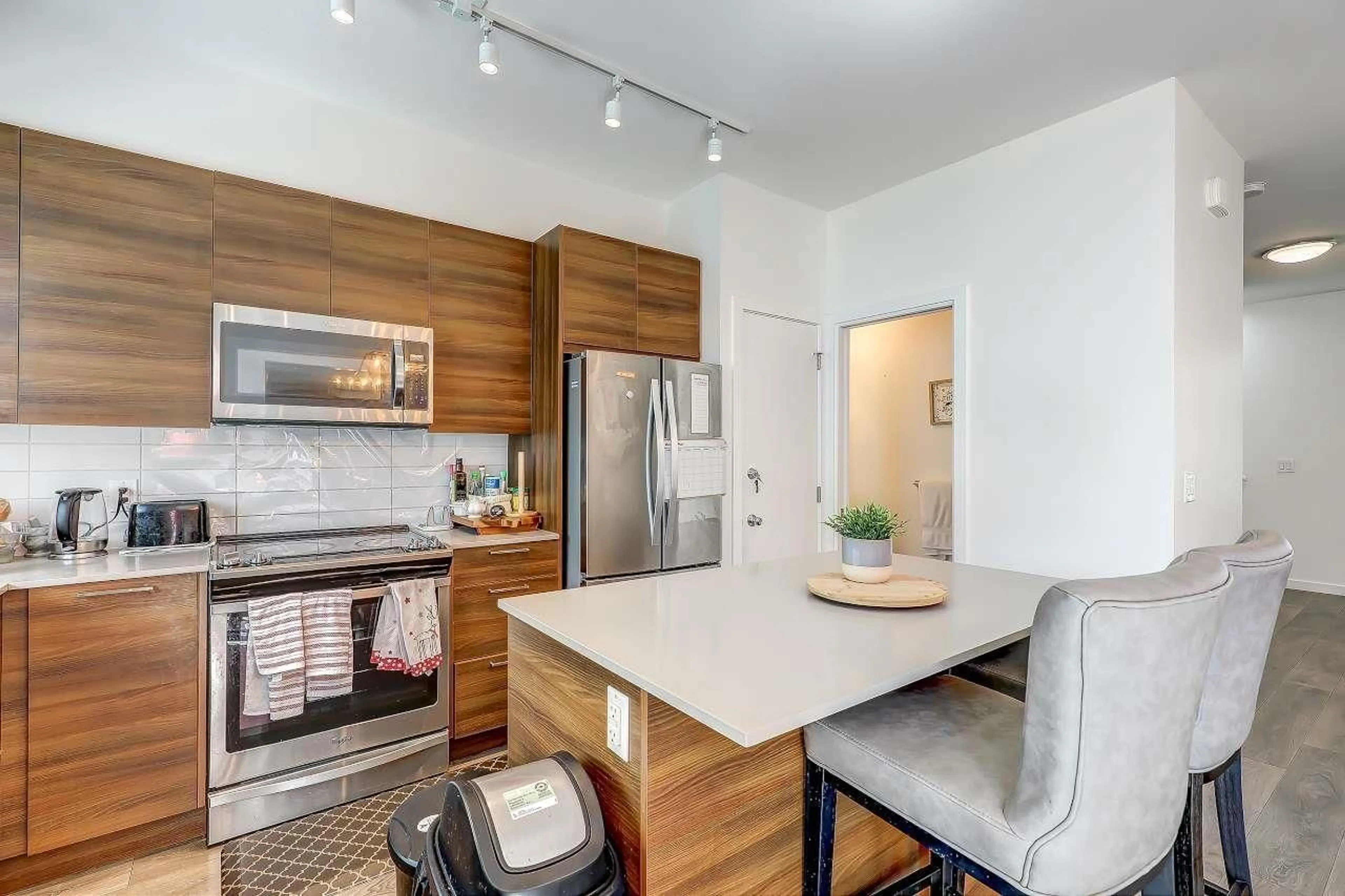 Open concept kitchen, unknown for 503 - 16433 WATSON DRIVE, Surrey British Columbia V4N6R9