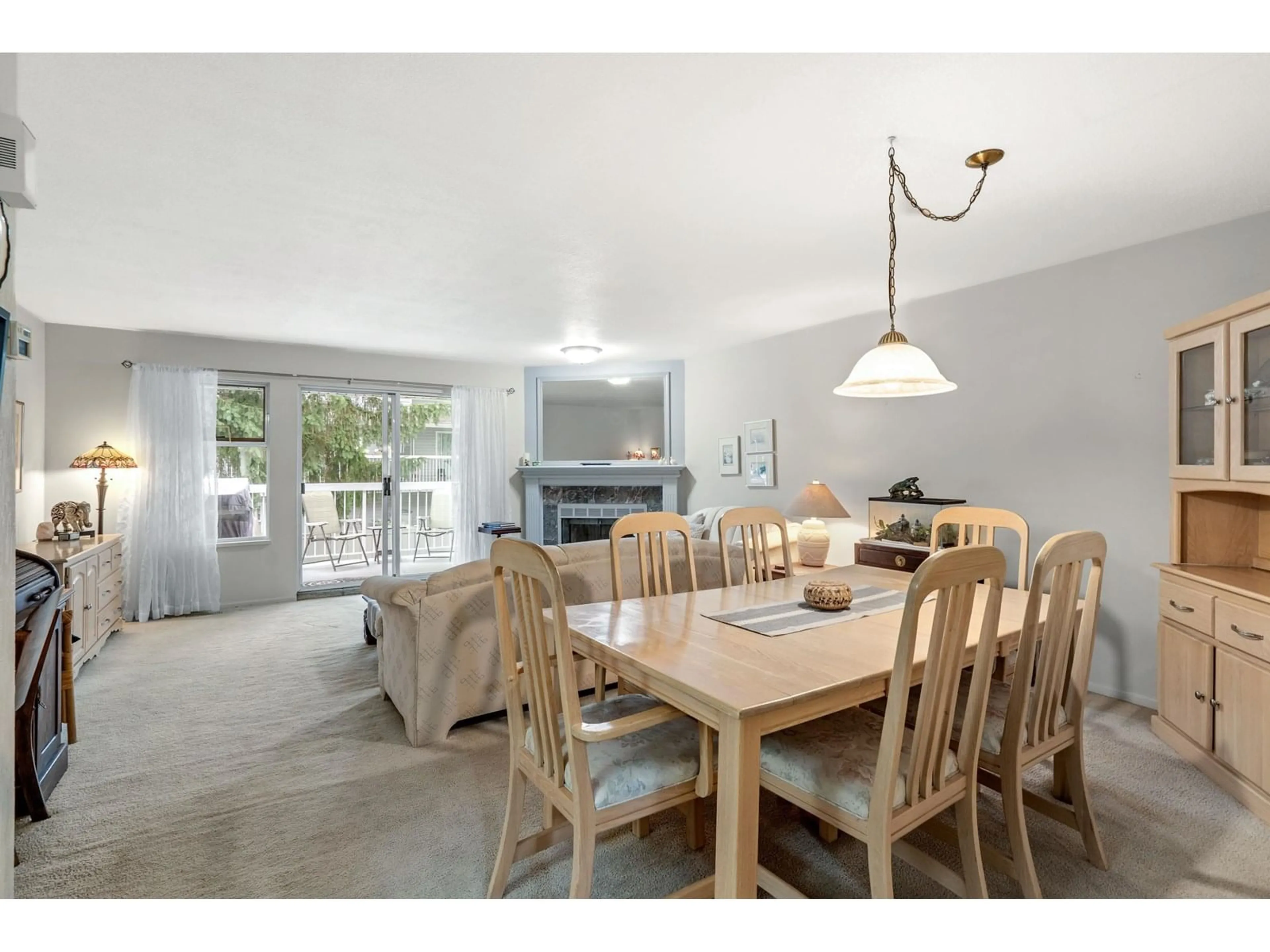 Dining room, unknown for 2 - 13969 70, Surrey British Columbia V3W0J7
