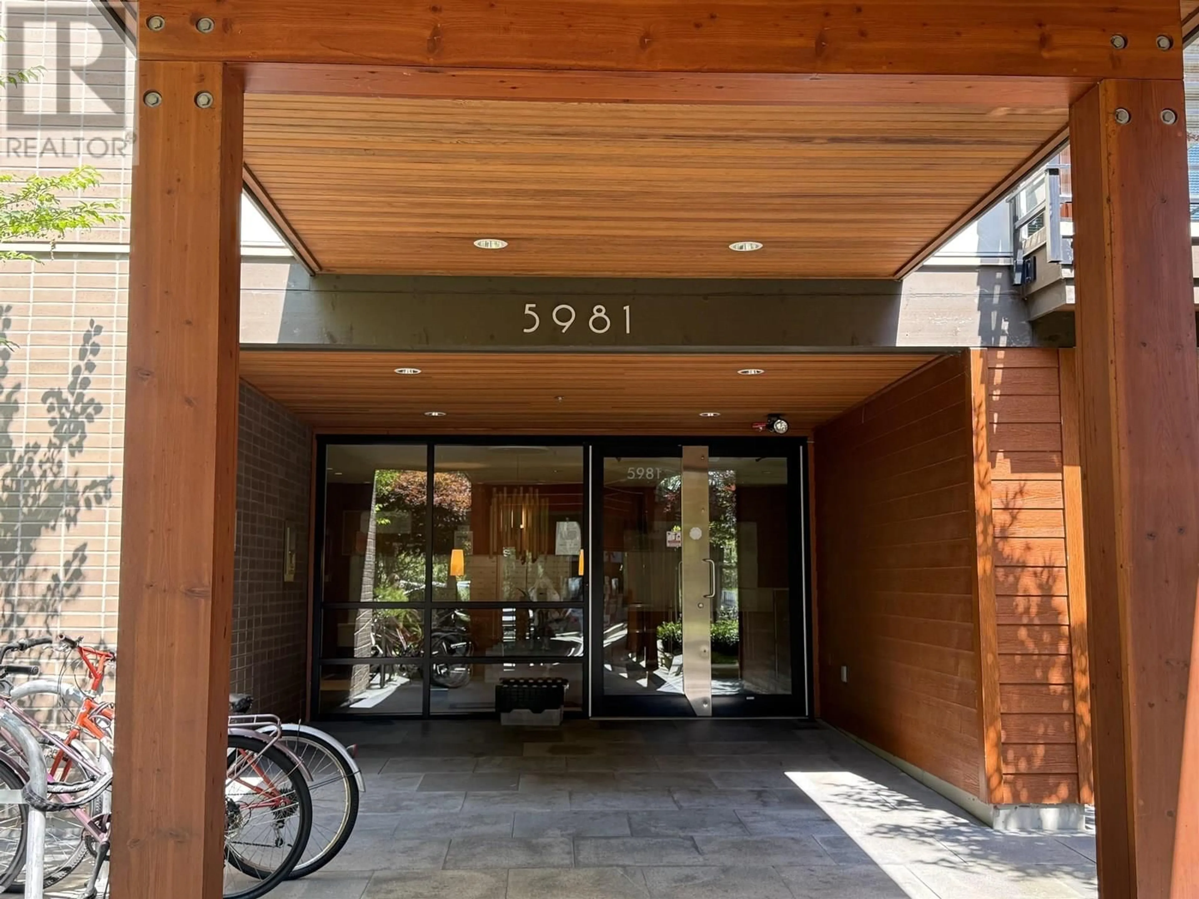 Indoor foyer for PH6 - 5981 GRAY AVENUE, Vancouver British Columbia V6S0G1