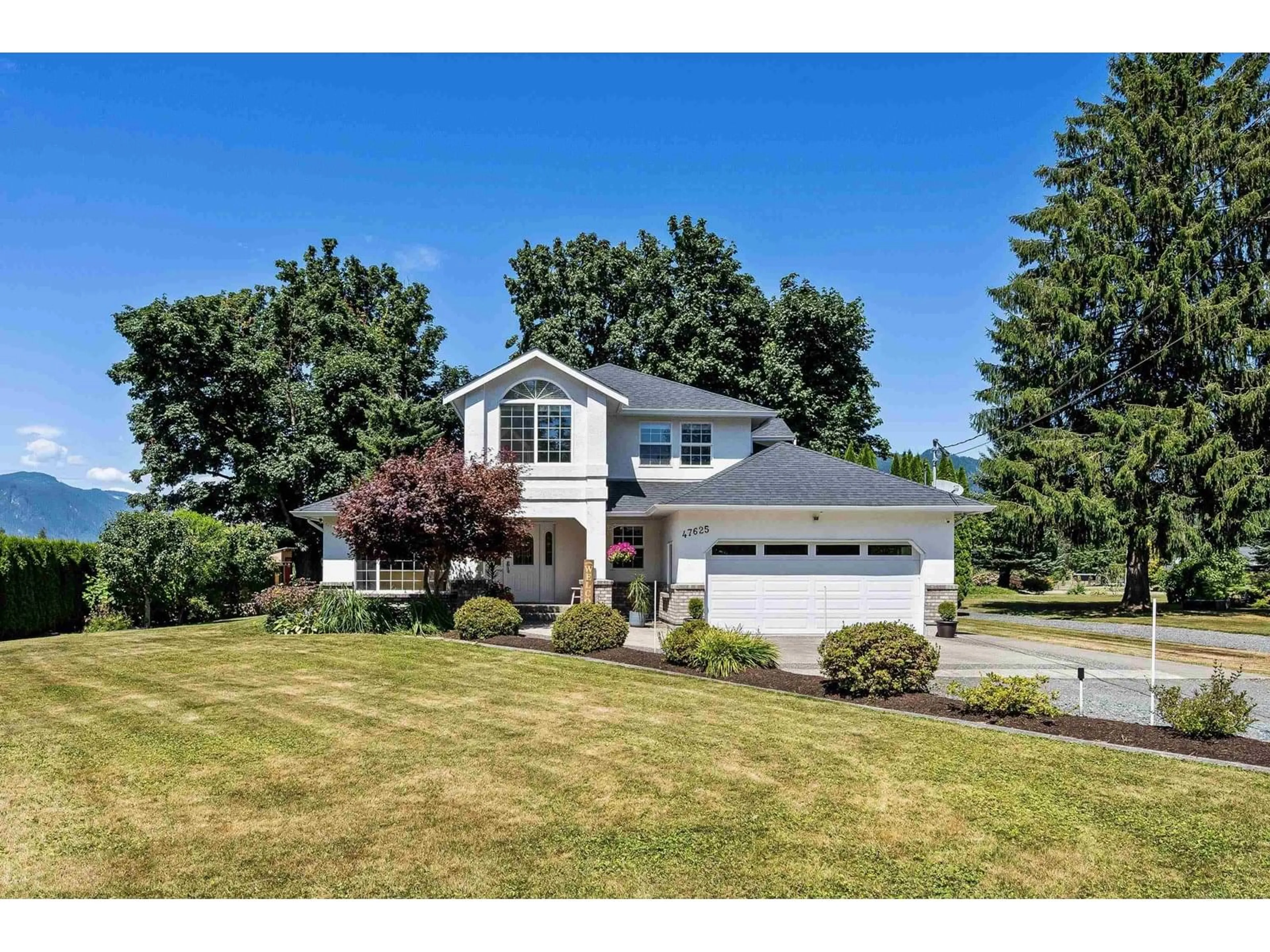 Home with vinyl exterior material, street for 47625 FAIRFIELD ROAD, Chilliwack British Columbia V2P7Z7