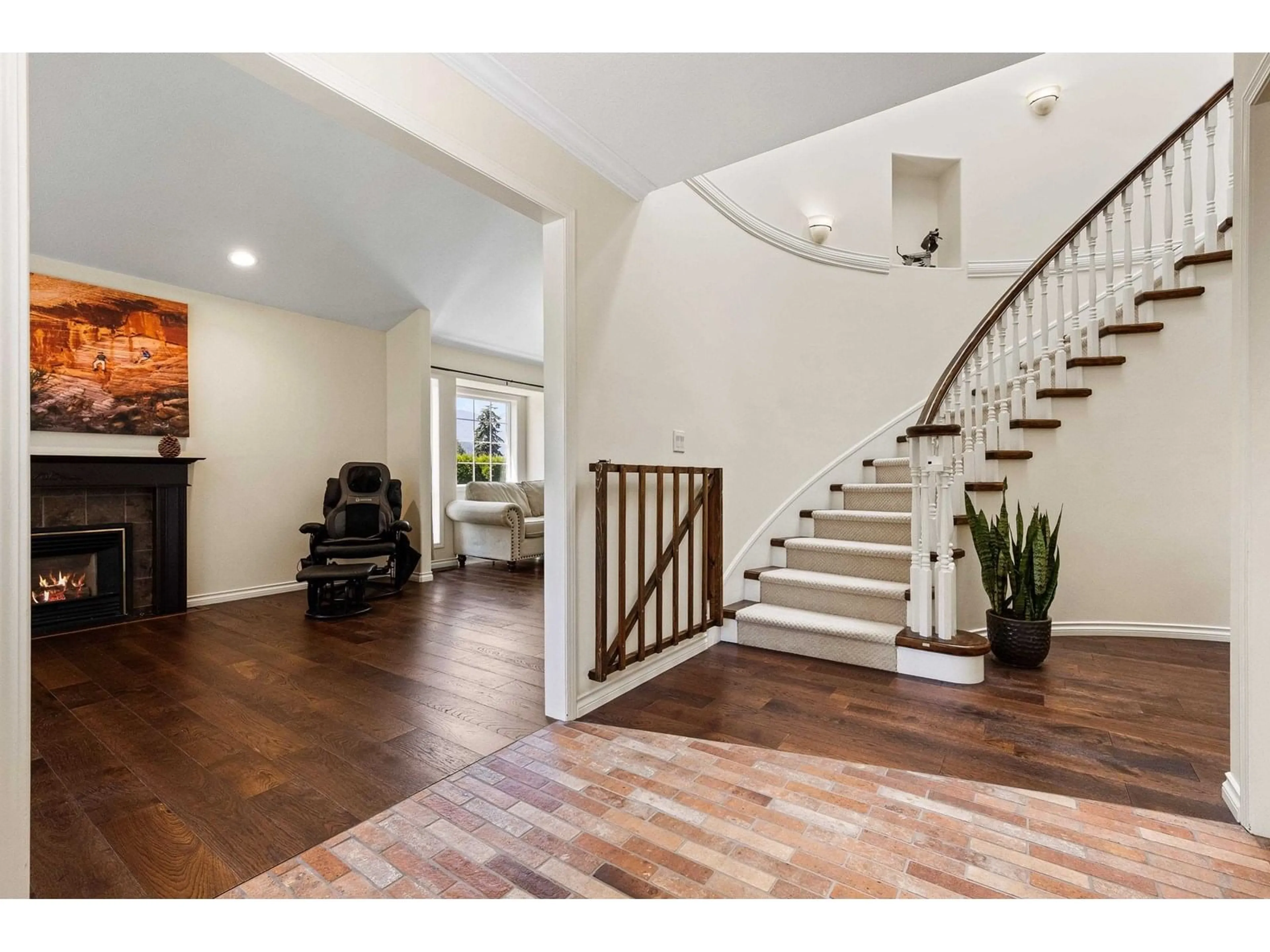 Indoor entryway for 47625 FAIRFIELD ROAD, Chilliwack British Columbia V2P7Z7