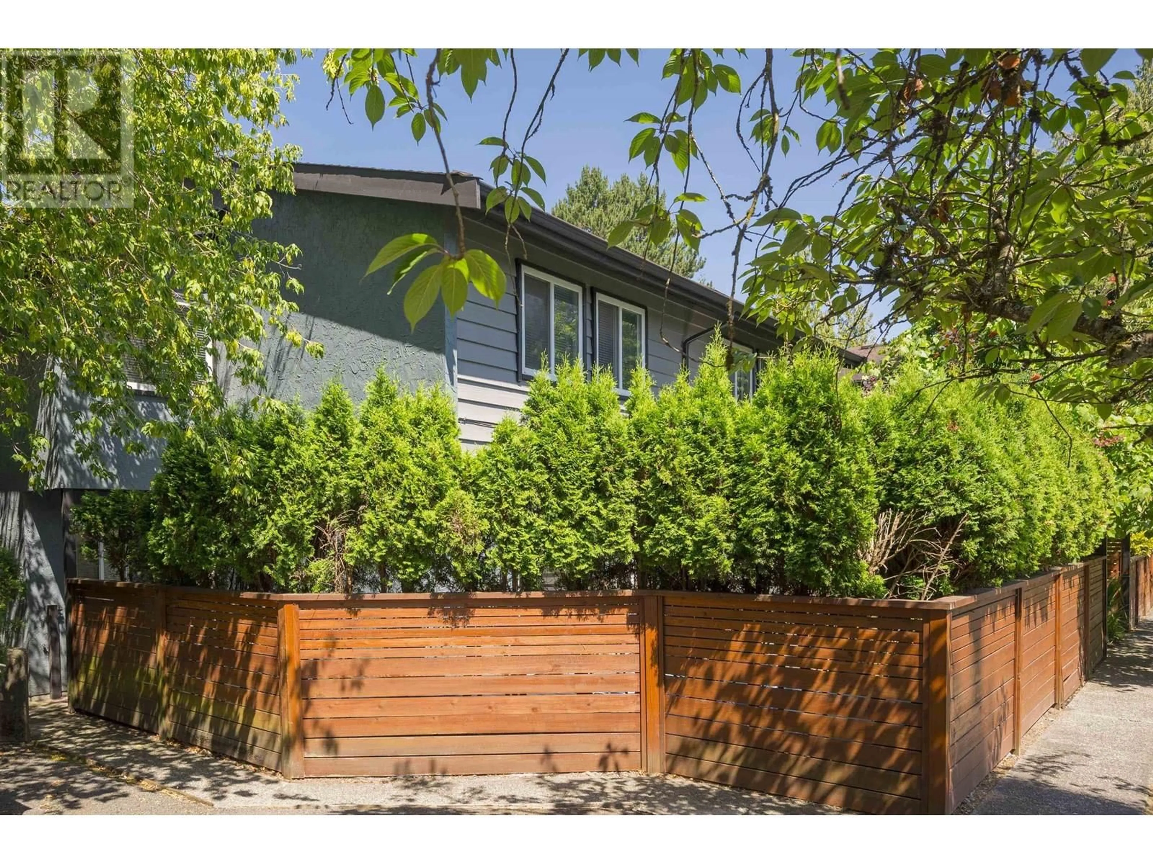 Unknown for 976 HOWIE AVENUE, Coquitlam British Columbia V3J1T3