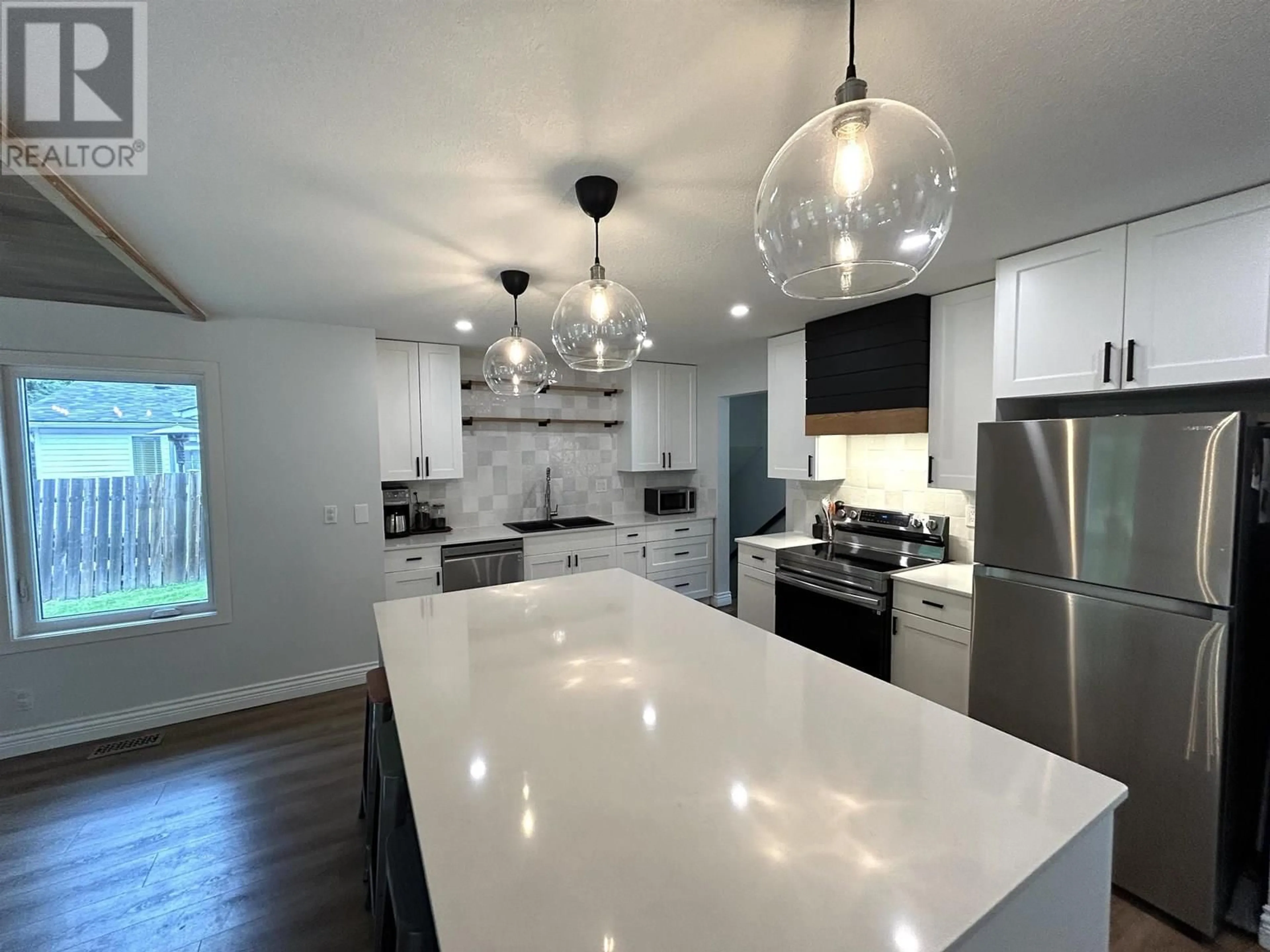 Contemporary kitchen, unknown for 7559 ST KEVIN PLACE, Prince George British Columbia V2N4L3