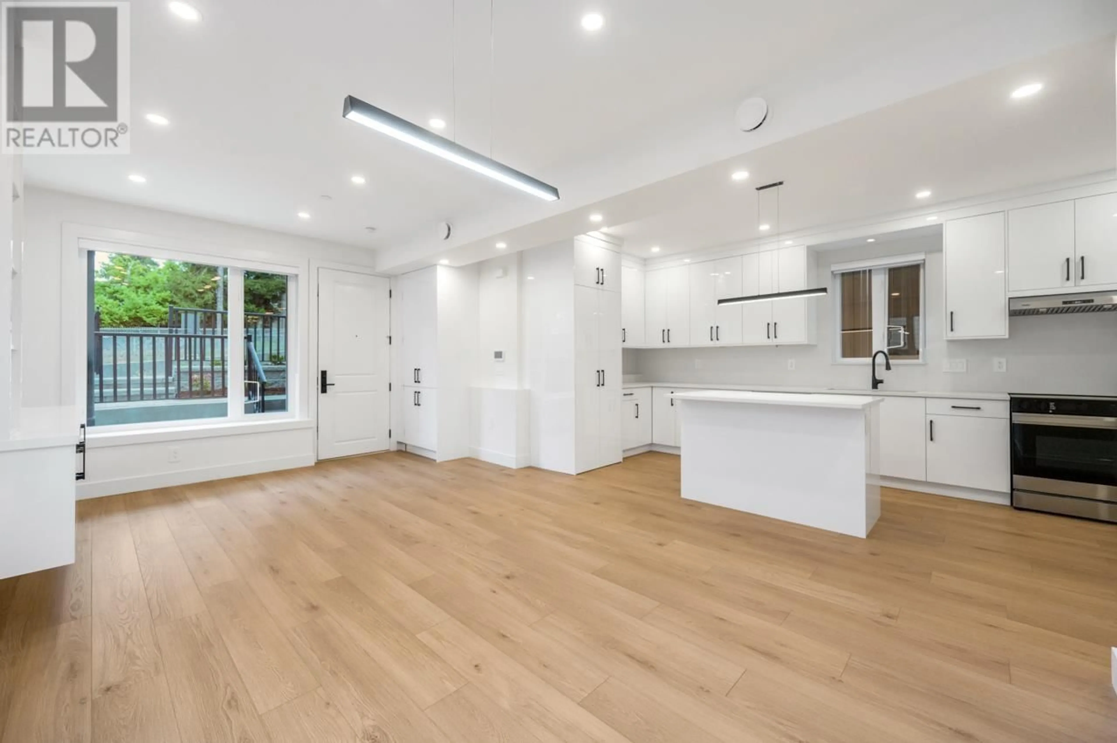 A pic of a room for 2 - 3090 VANNESS AVENUE, Vancouver British Columbia V5R5A1