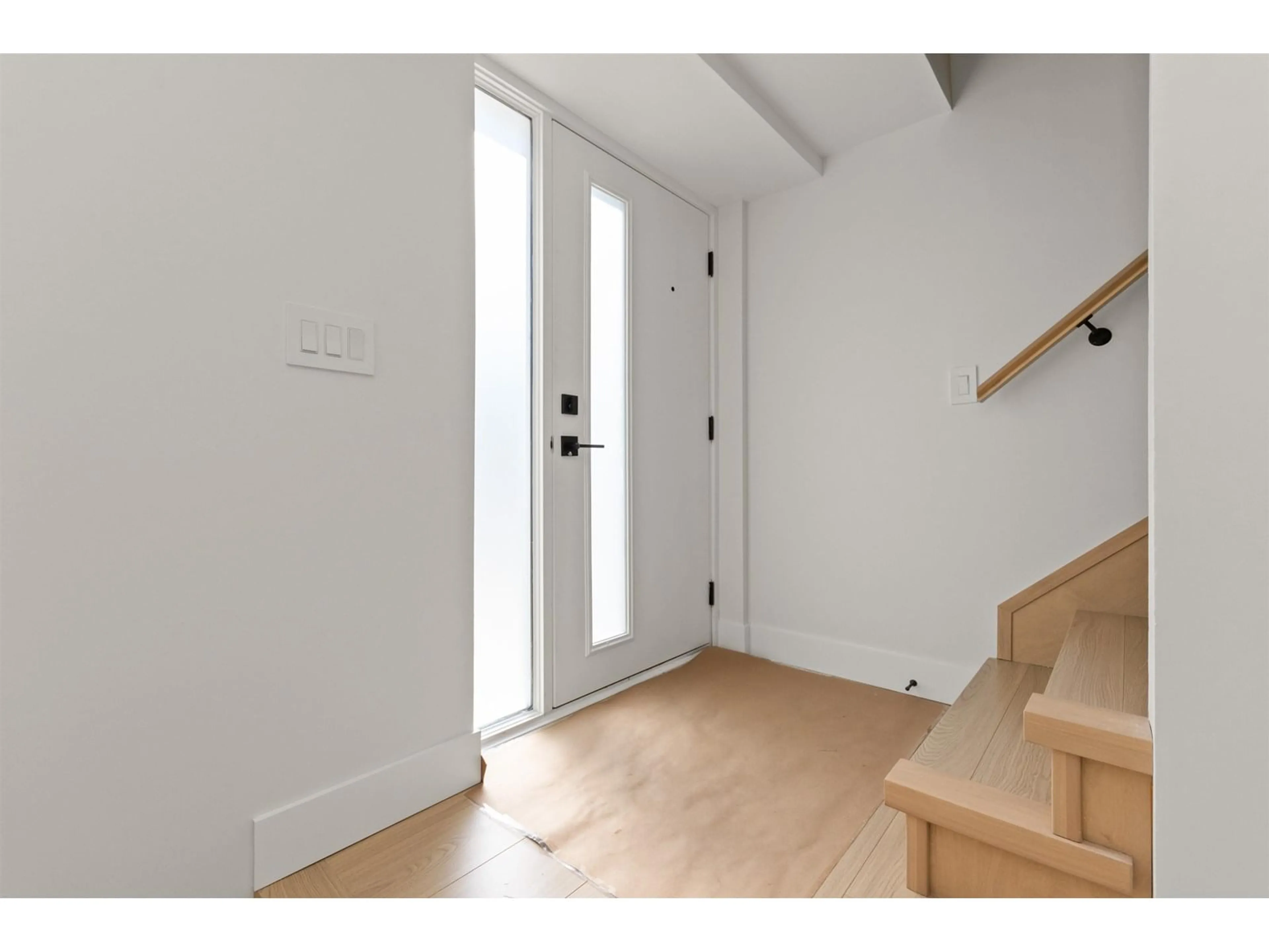 Indoor entryway for 8553 NORMAN CRESCENT, Chilliwack British Columbia V2P5C6