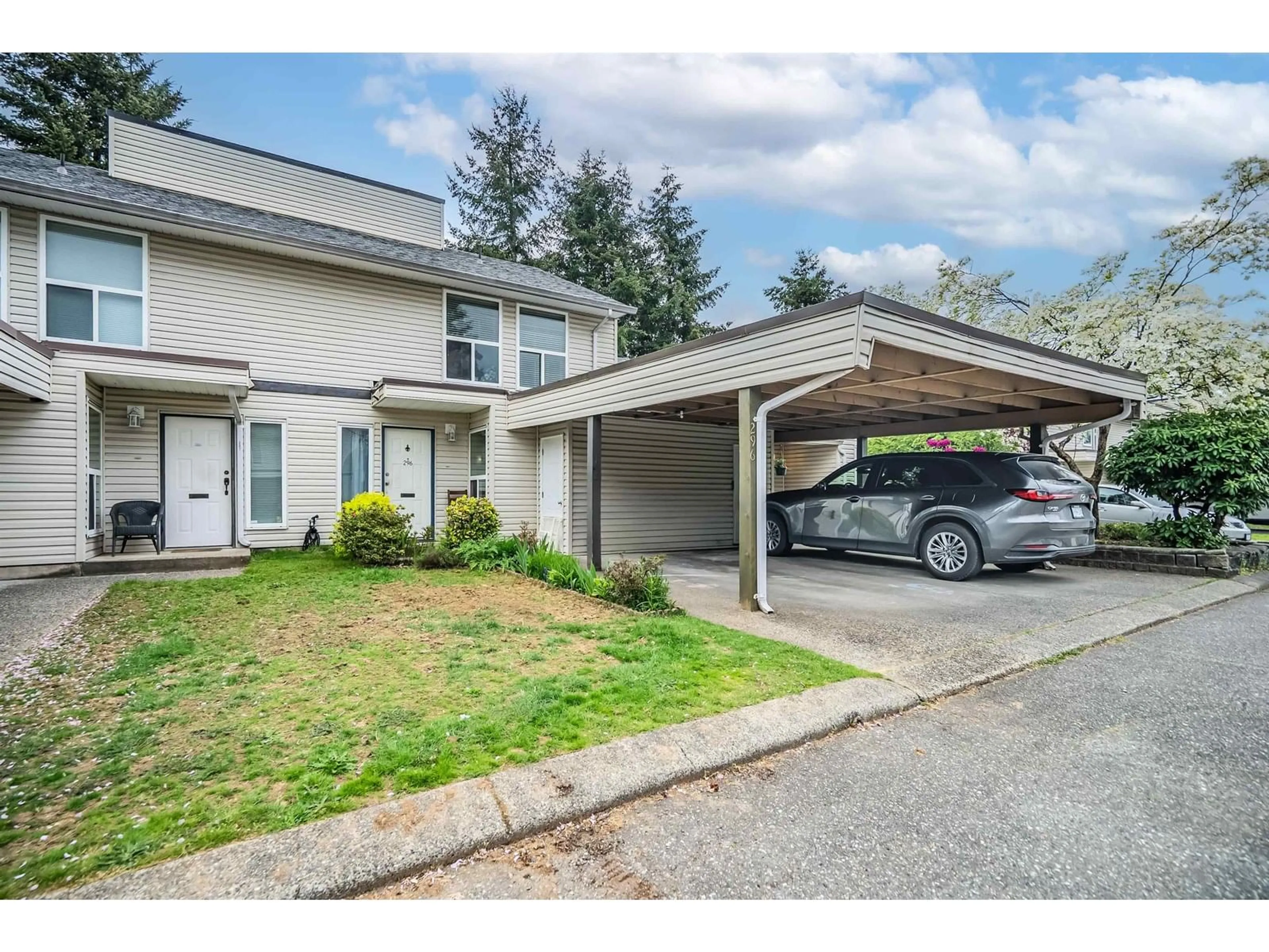 Unknown for 296 - 32550 MACLURE, Abbotsford British Columbia V2T4N3
