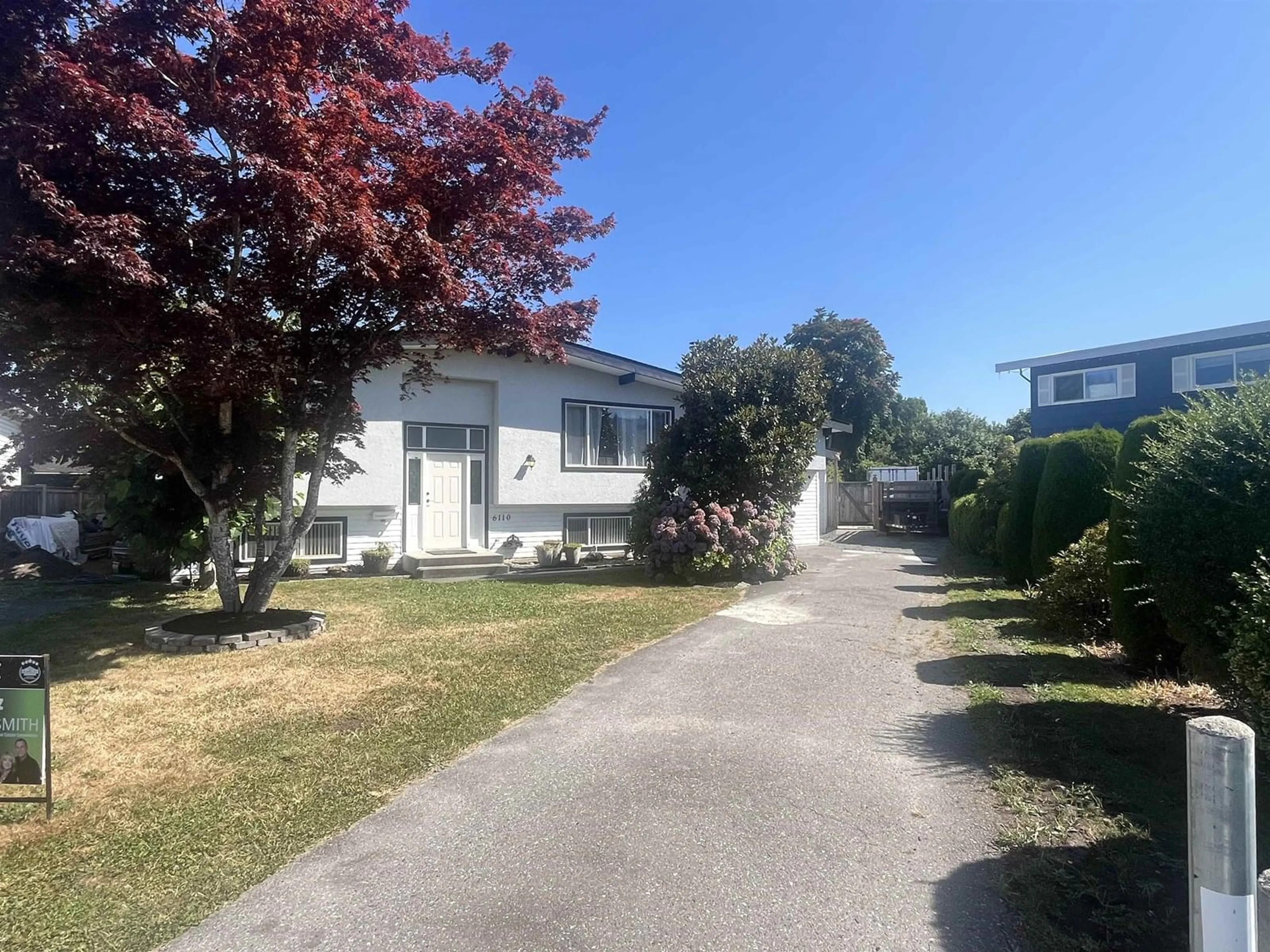 A pic from outside/outdoor area/front of a property/back of a property/a pic from drone, street for 6110 GLENMORE DRIVE, Chilliwack British Columbia V2R3G7