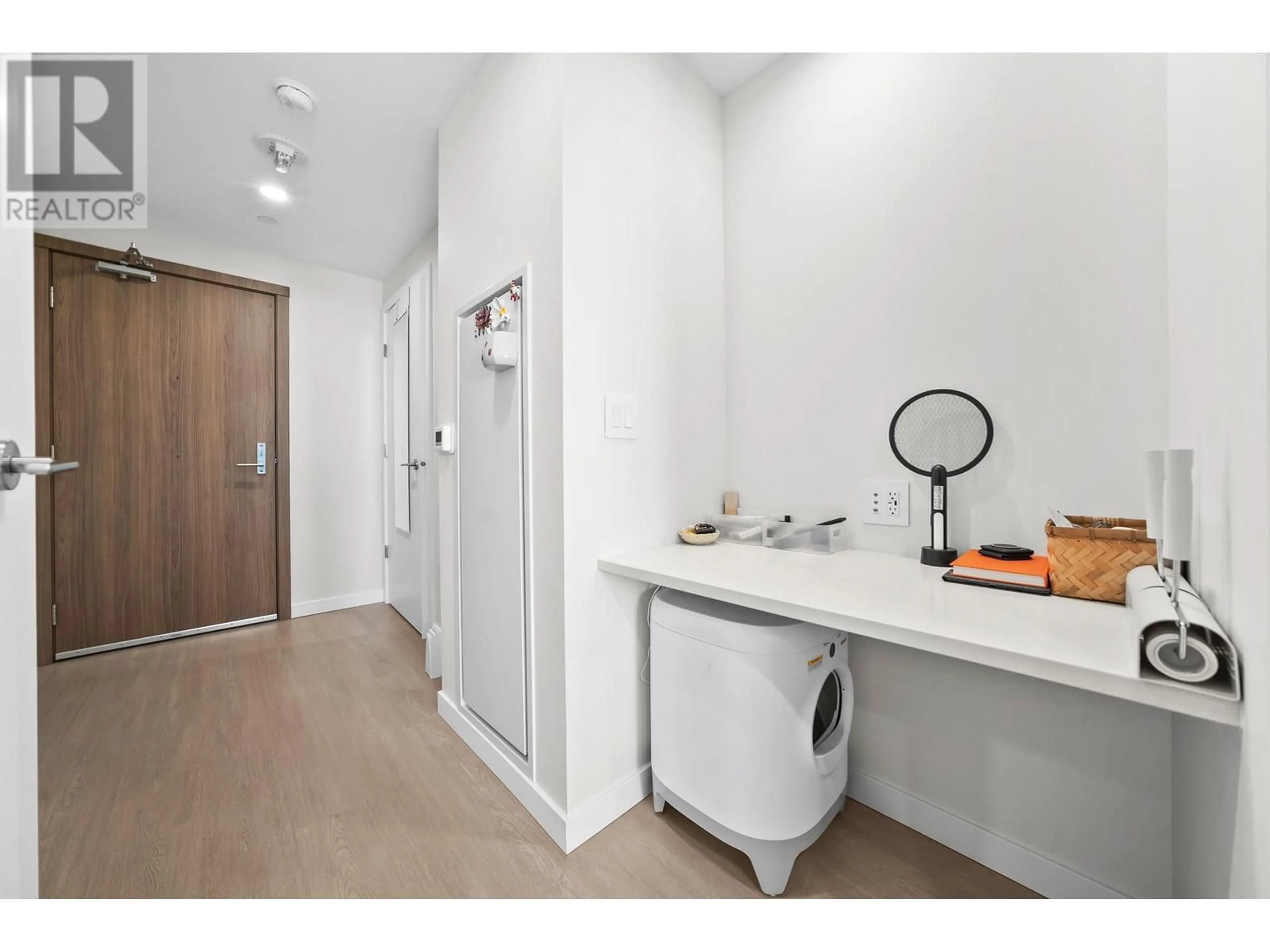 Standard bathroom, unknown for 1904 - 4168 LOUGHEED HIGHWAY, Burnaby British Columbia V5C0N9