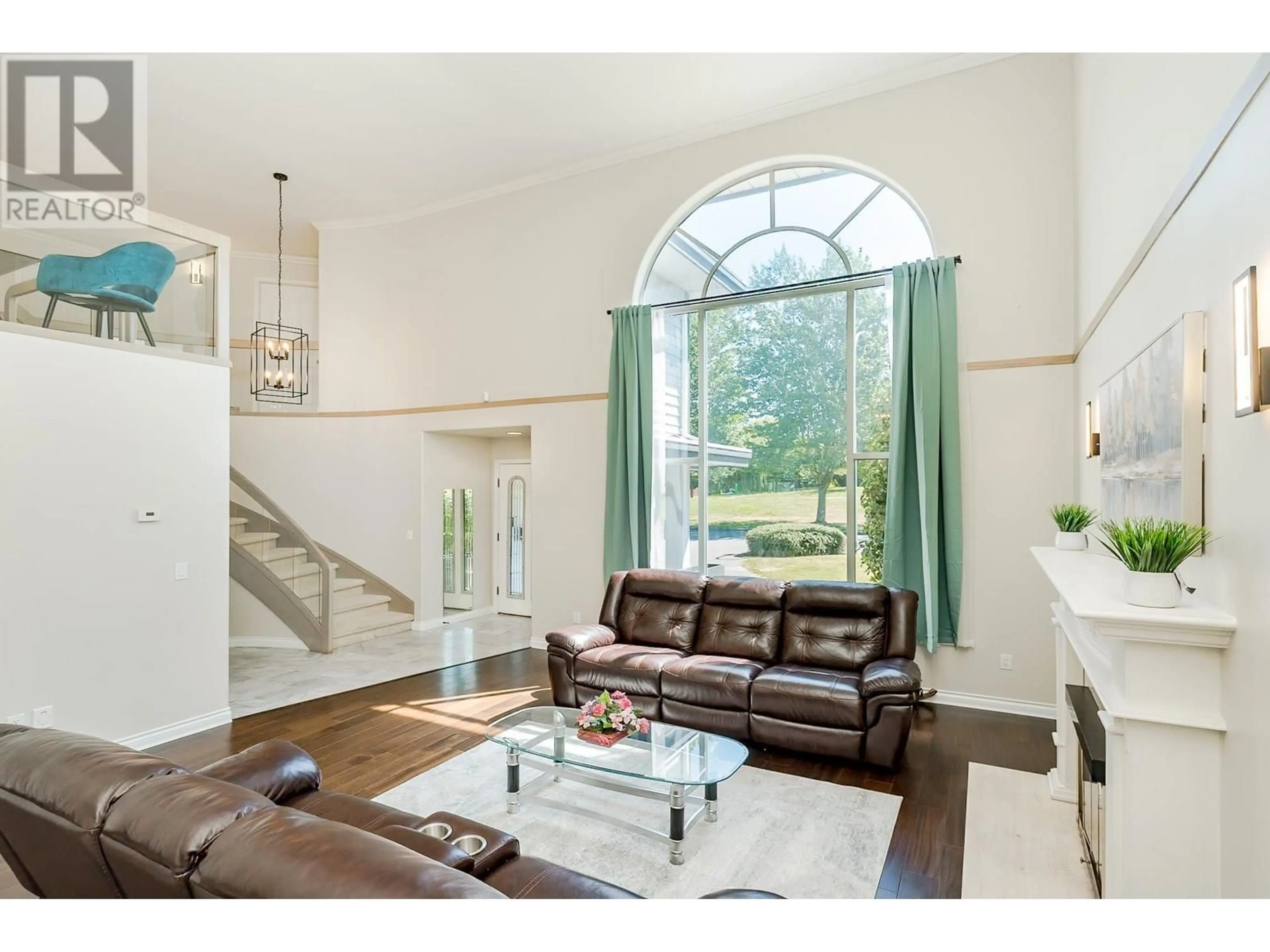 Living room with furniture, unknown for 10171 HALL AVENUE, Richmond British Columbia V6X3T9