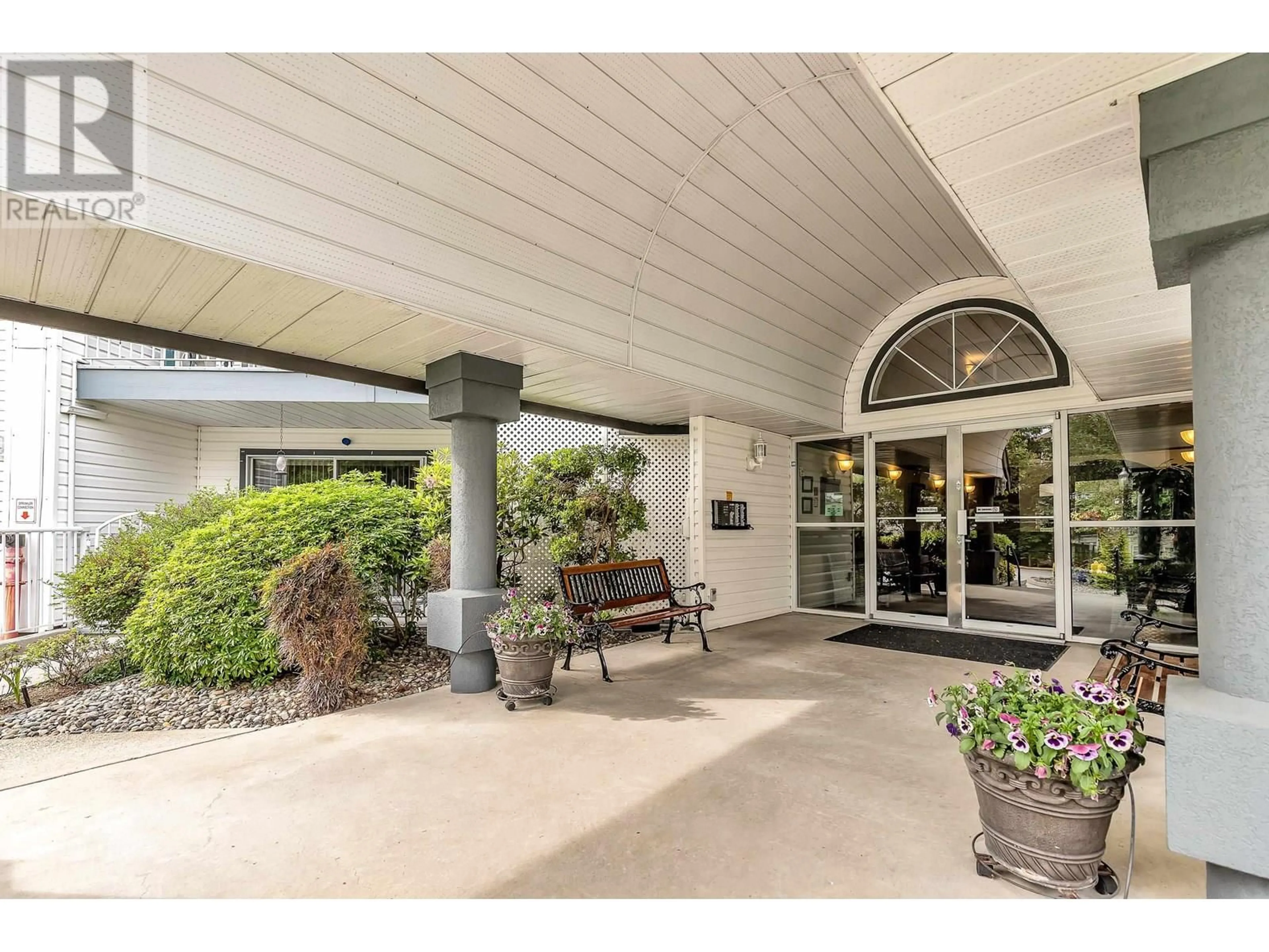 Indoor foyer for 303 - 11601 227 STREET, Maple Ridge British Columbia V2X0J7