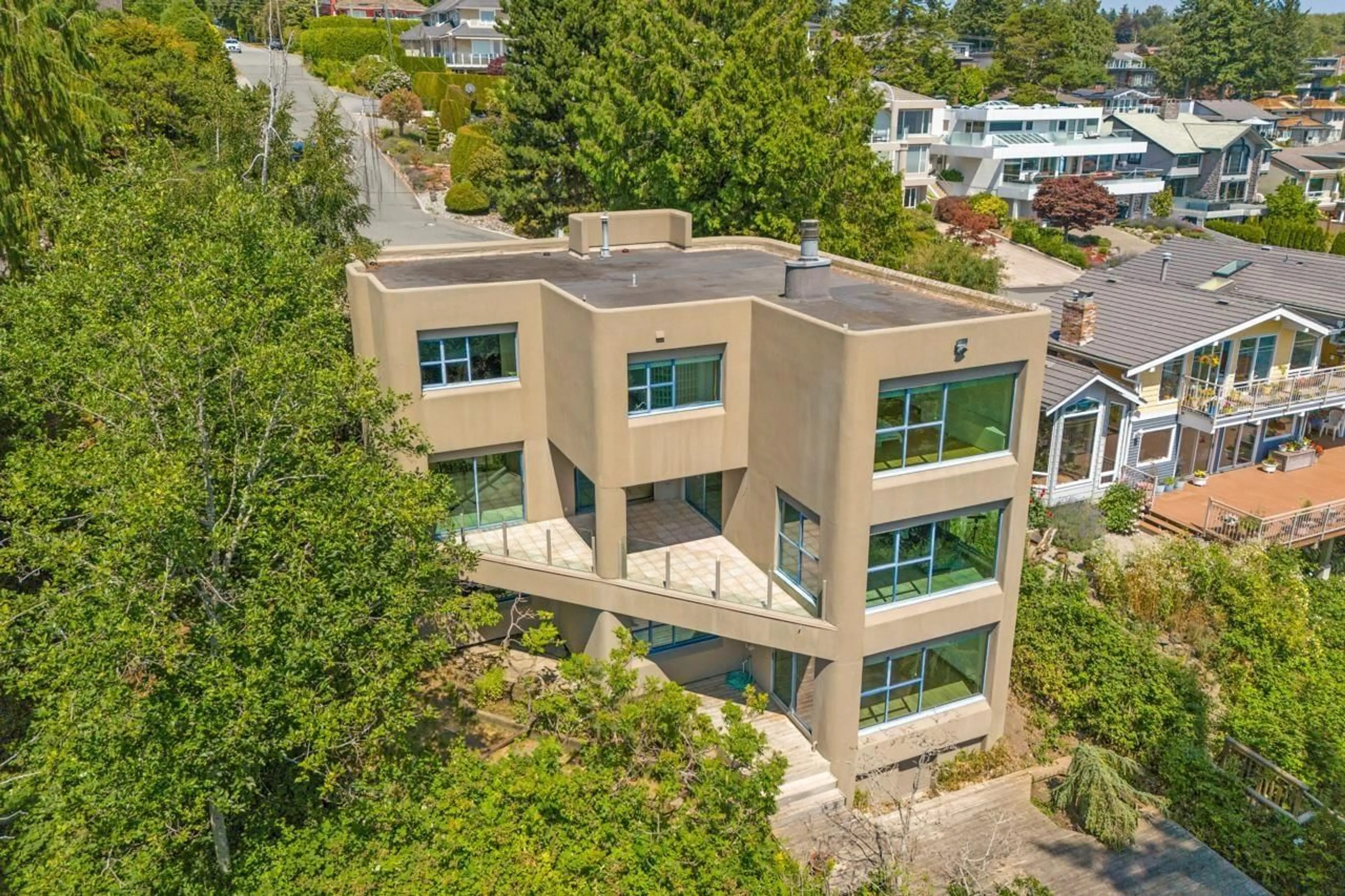 A pic from outside/outdoor area/front of a property/back of a property/a pic from drone, building for 13102 13, Surrey British Columbia V4A1B8