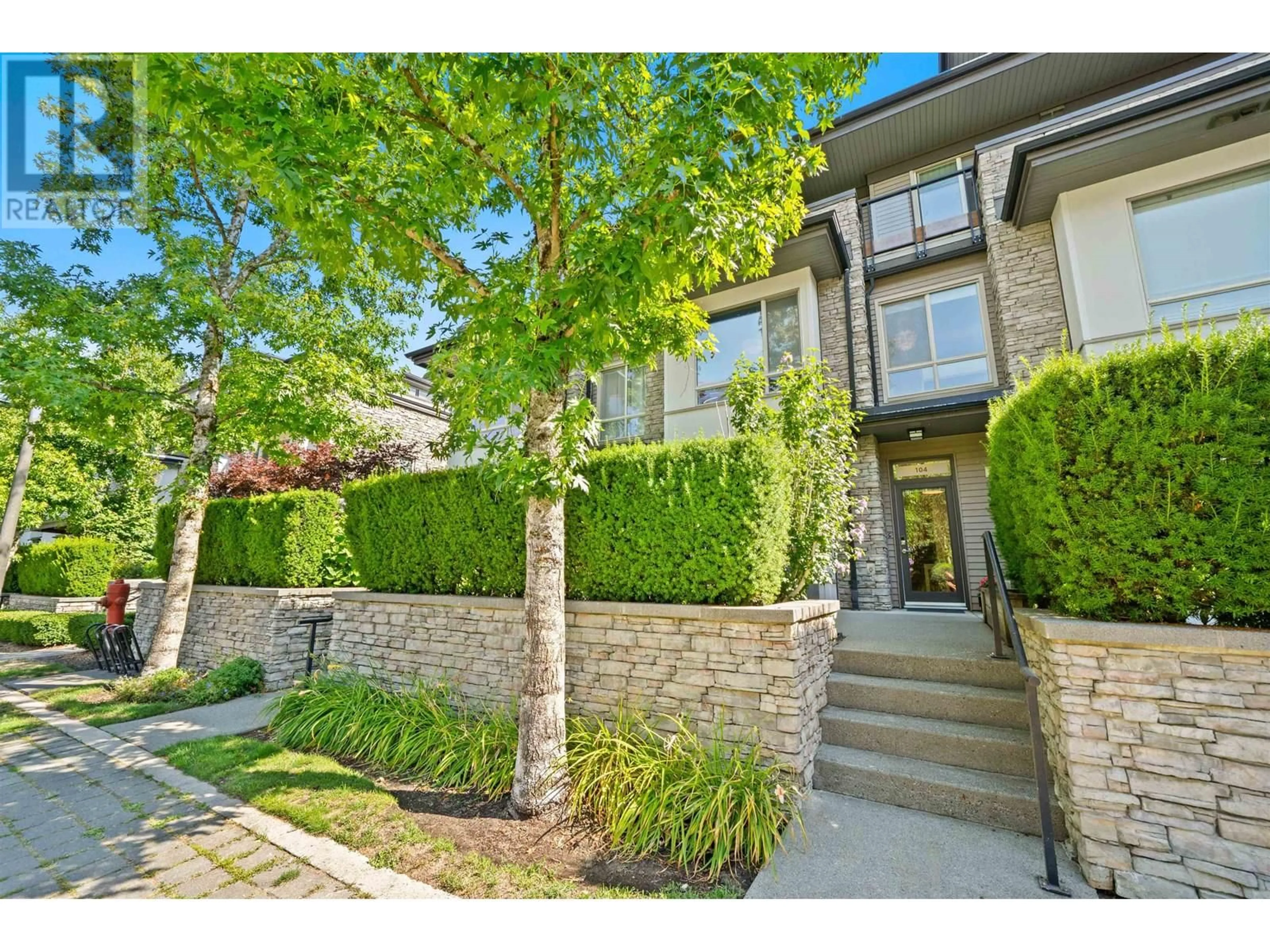 Unknown for 104 - 7428 BYRNEPARK WALK, Burnaby British Columbia V3N0B4
