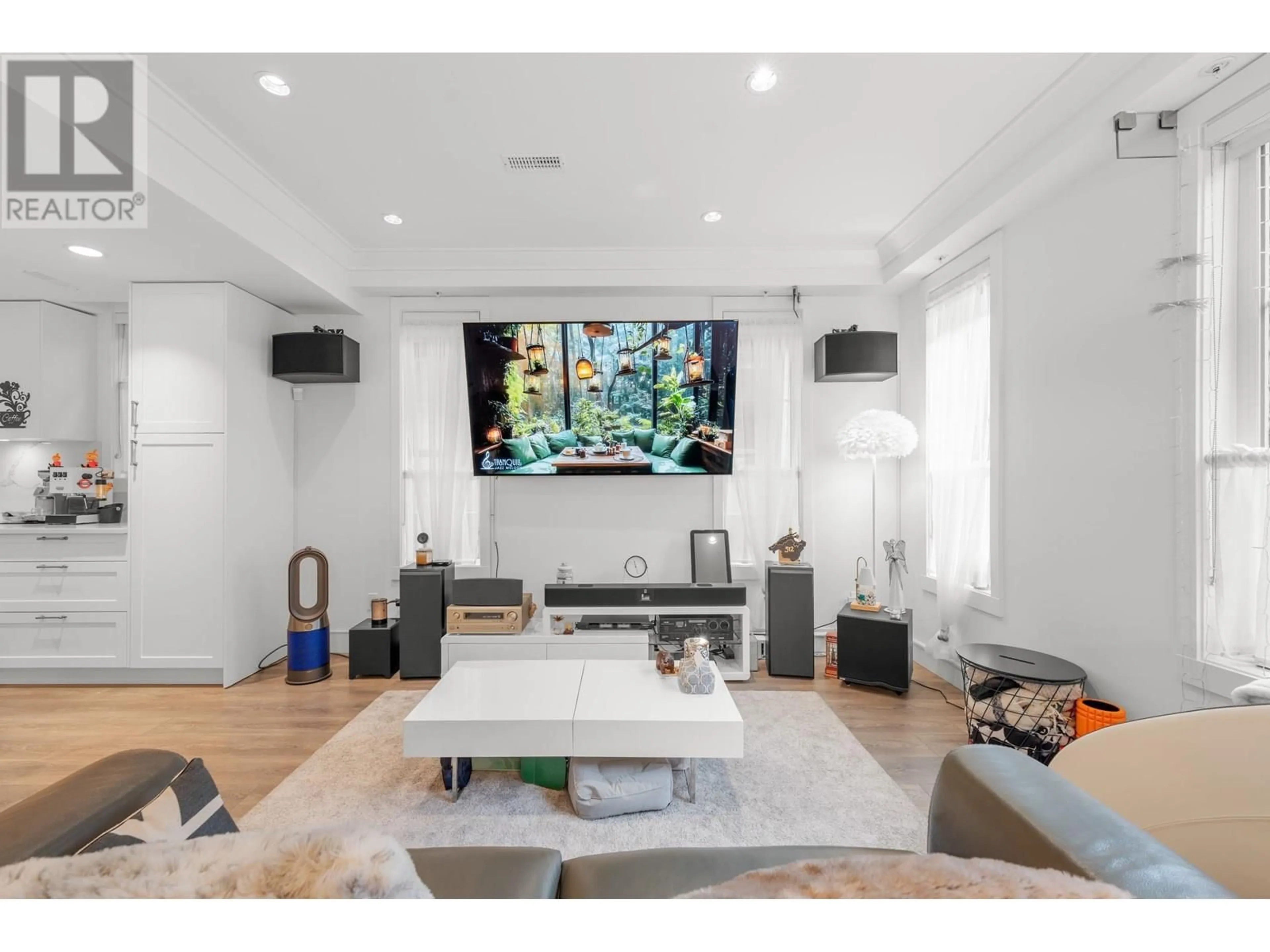 Home theater for 451 63RD AVENUE, Vancouver British Columbia V5X0J1