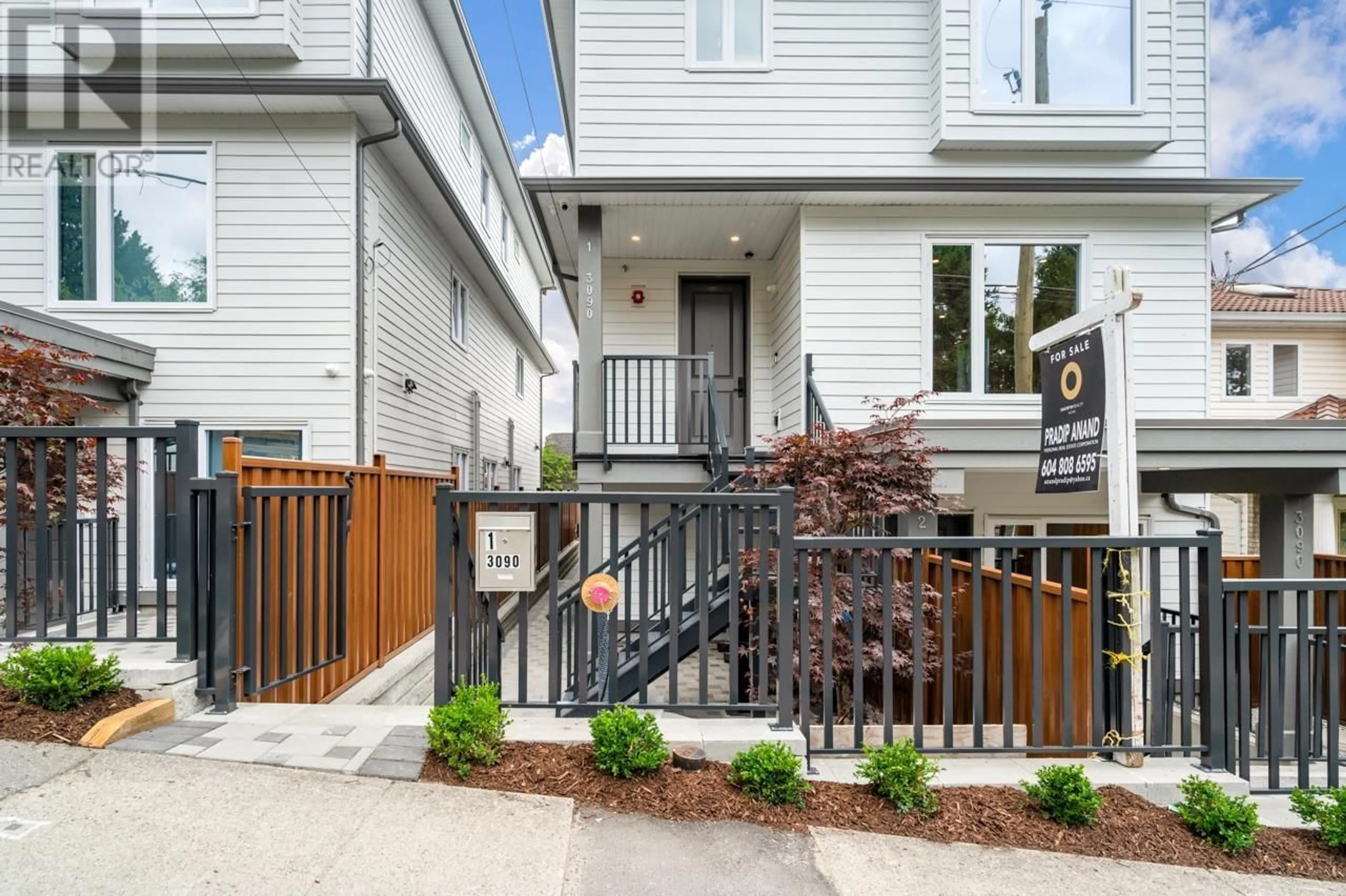Unknown for 1 - 3090 VANNESS AVENUE, Vancouver British Columbia V5R5A1