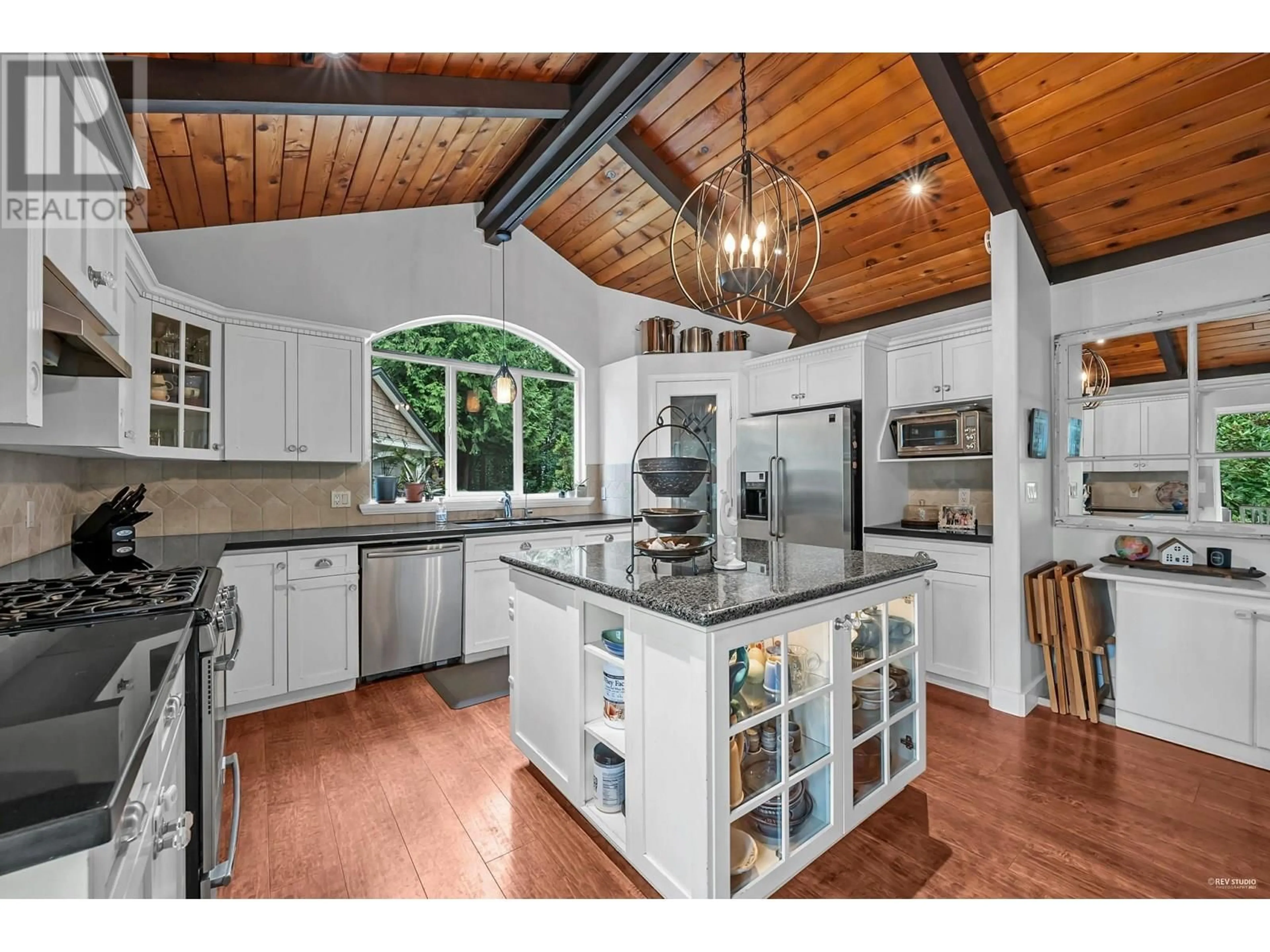 Open concept kitchen, unknown for 13546 232 STREET, Maple Ridge British Columbia V4R2R5