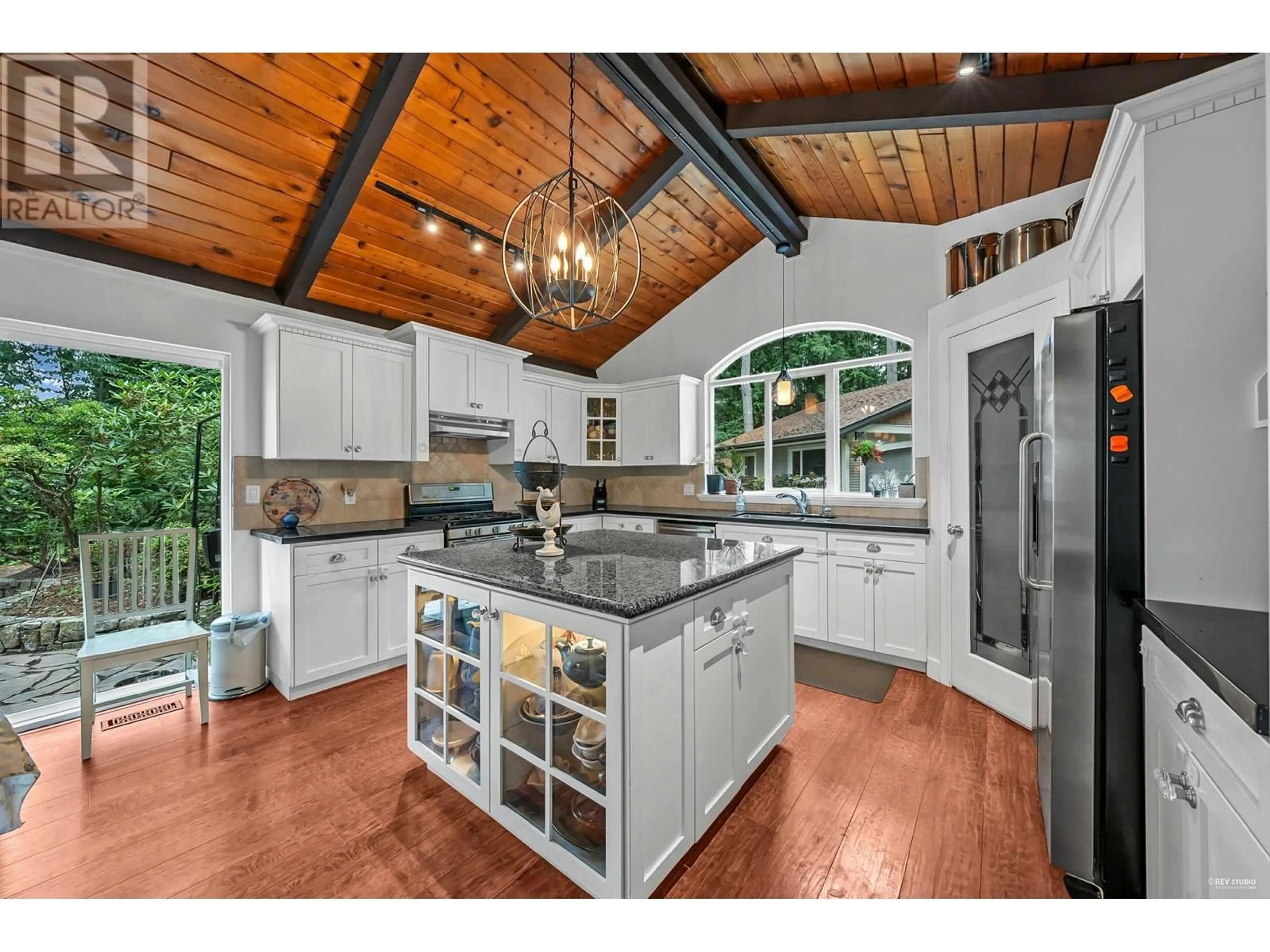 Open concept kitchen, ceramic/tile floor for 13546 232 STREET, Maple Ridge British Columbia V4R2R5