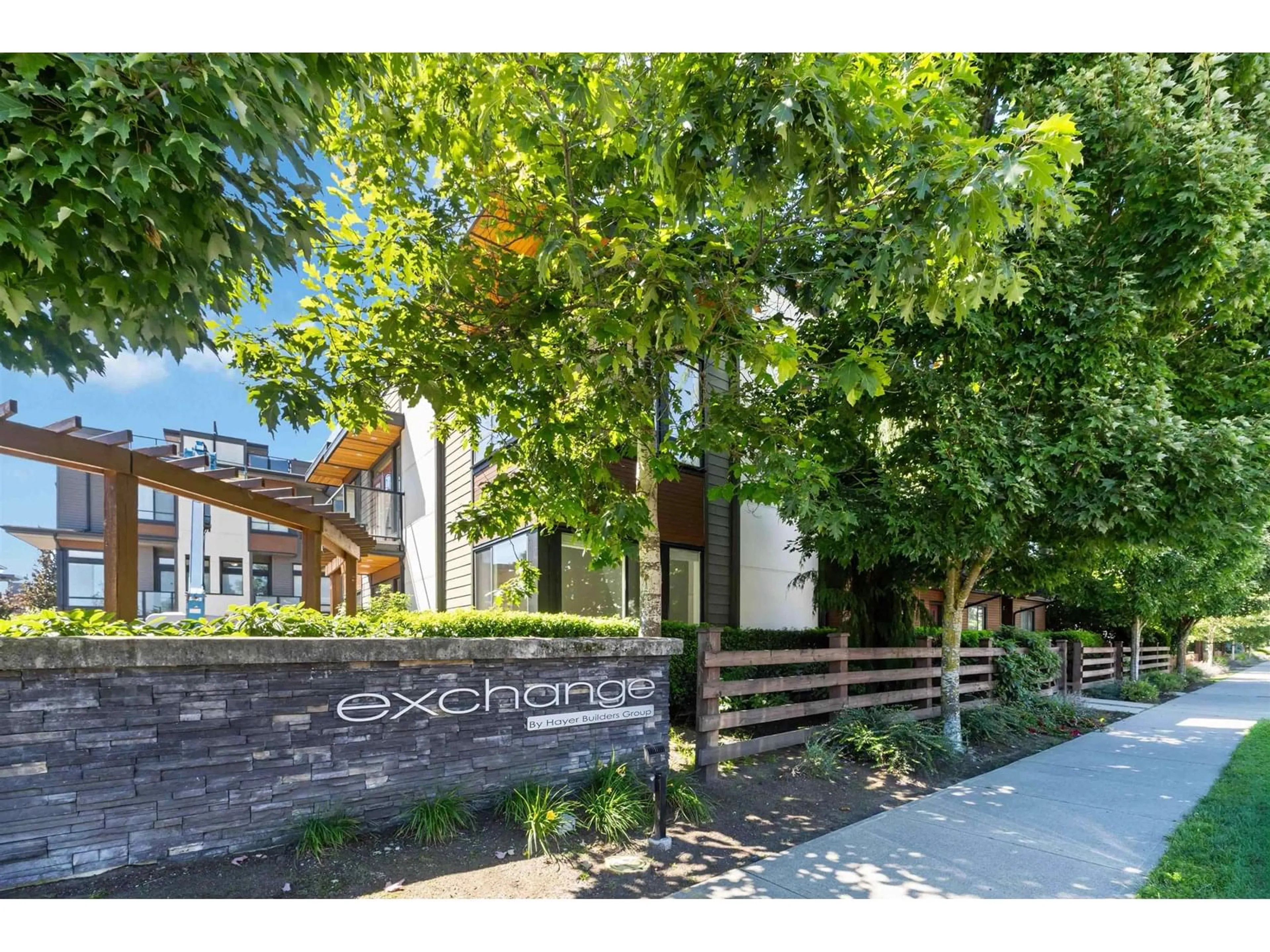 Indoor foyer for 55 - 7811 209, Langley British Columbia V2Y0P2