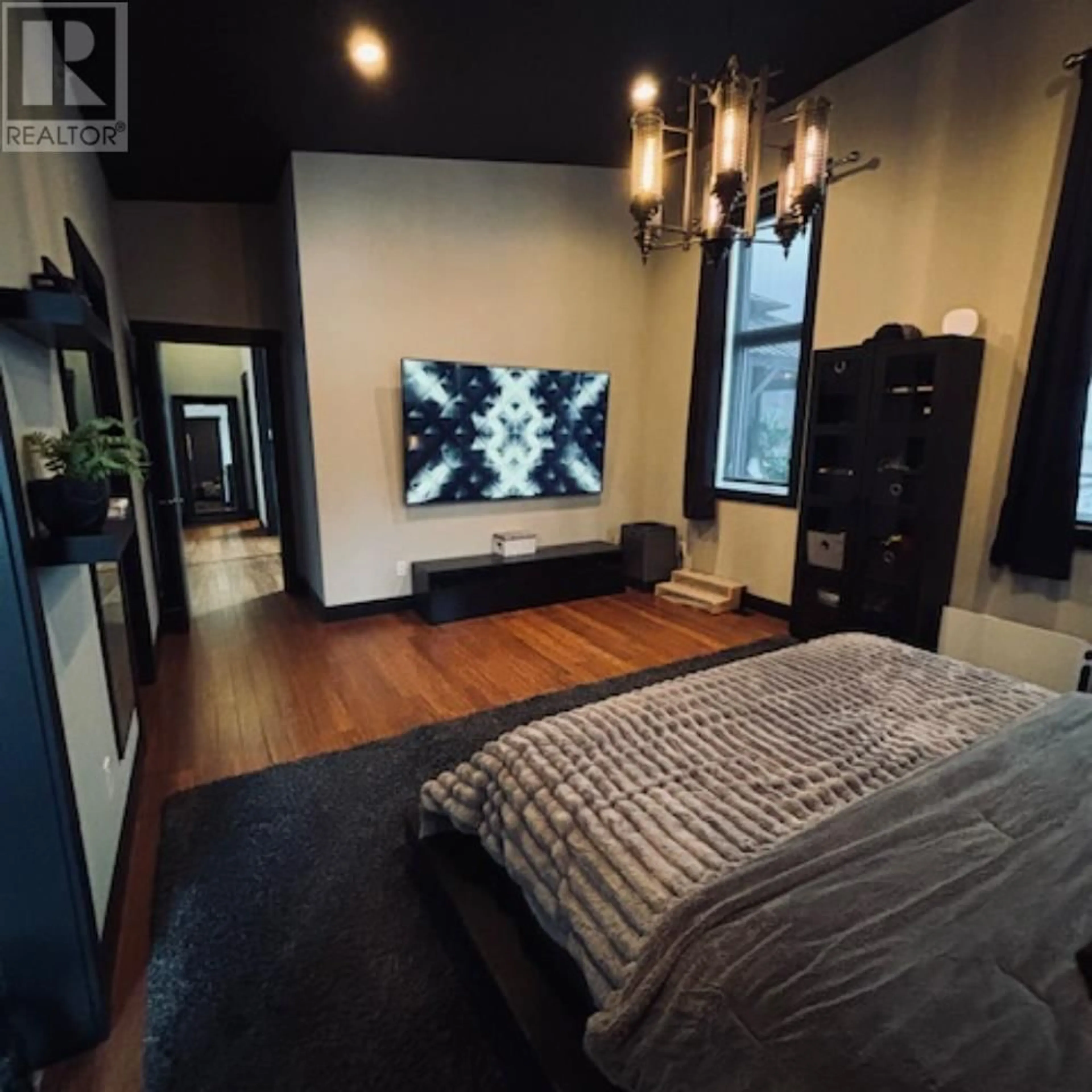 Home theater for 24 STARLITER WAY, Smithers British Columbia V0J2N2