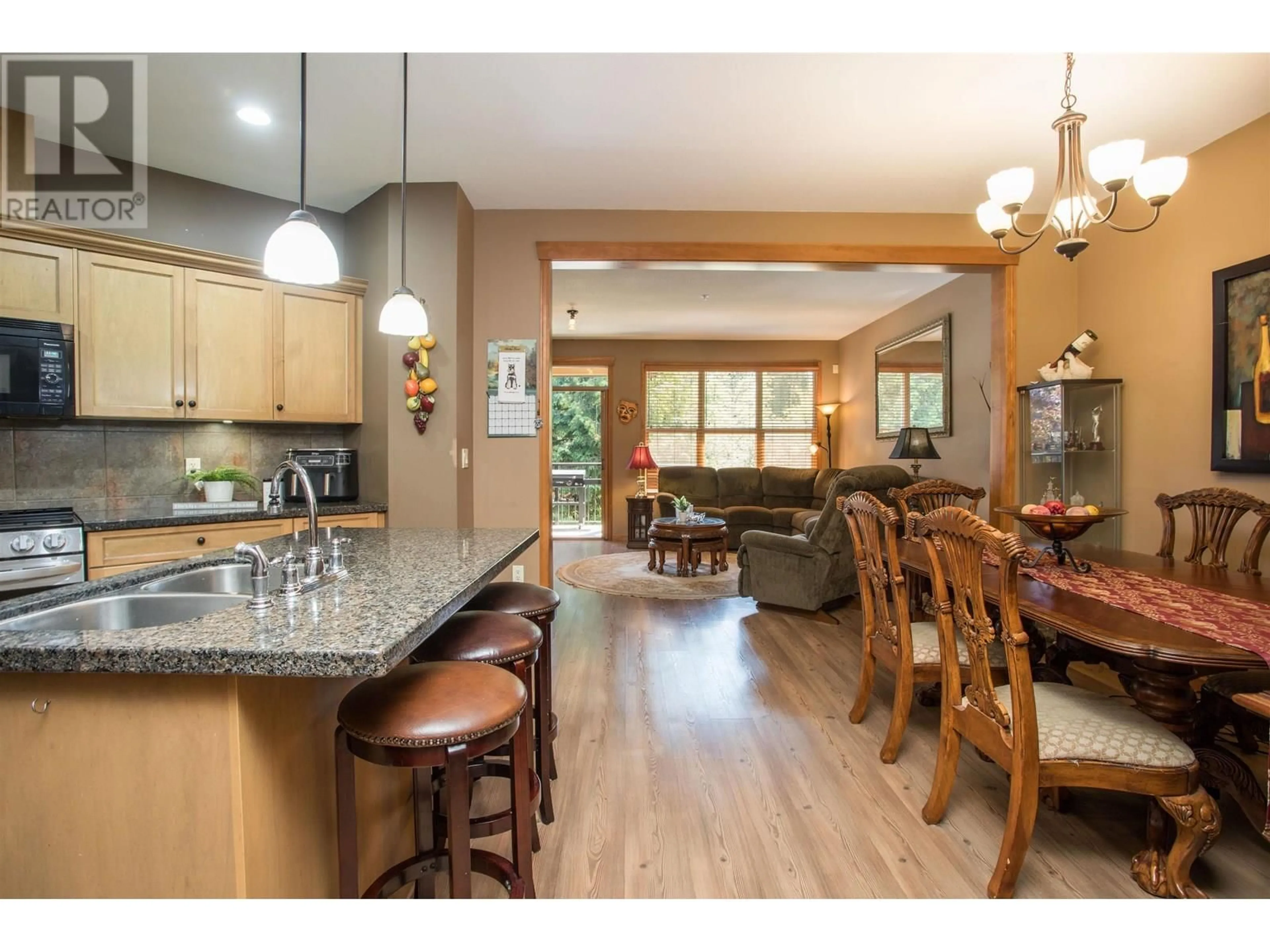 Open concept kitchen, wood/laminate floor for 28 - 24185 106B AVENUE, Maple Ridge British Columbia V2W0C4