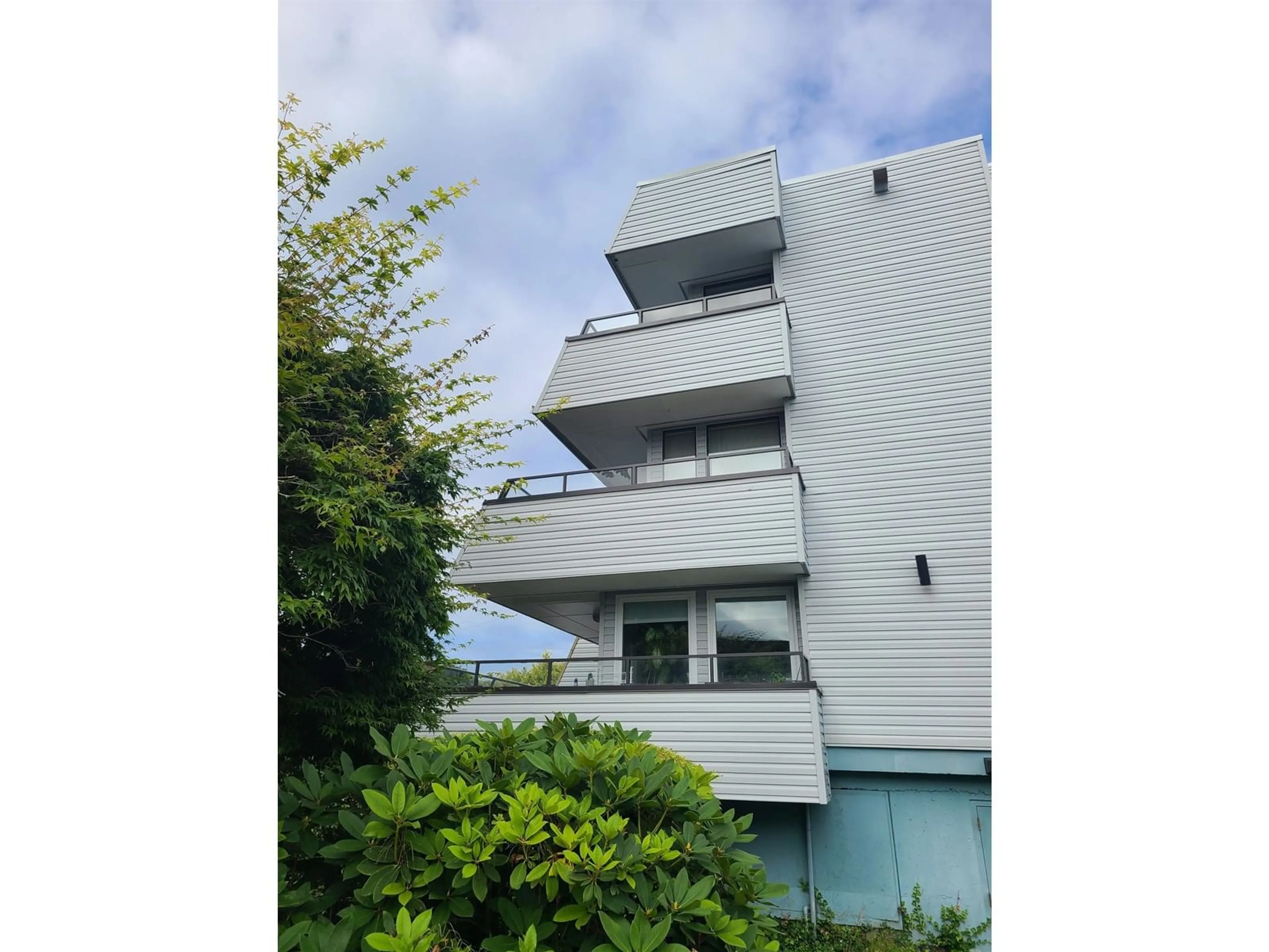 Unknown for 312 - 1341 GEORGE, White Rock British Columbia V4B4A1