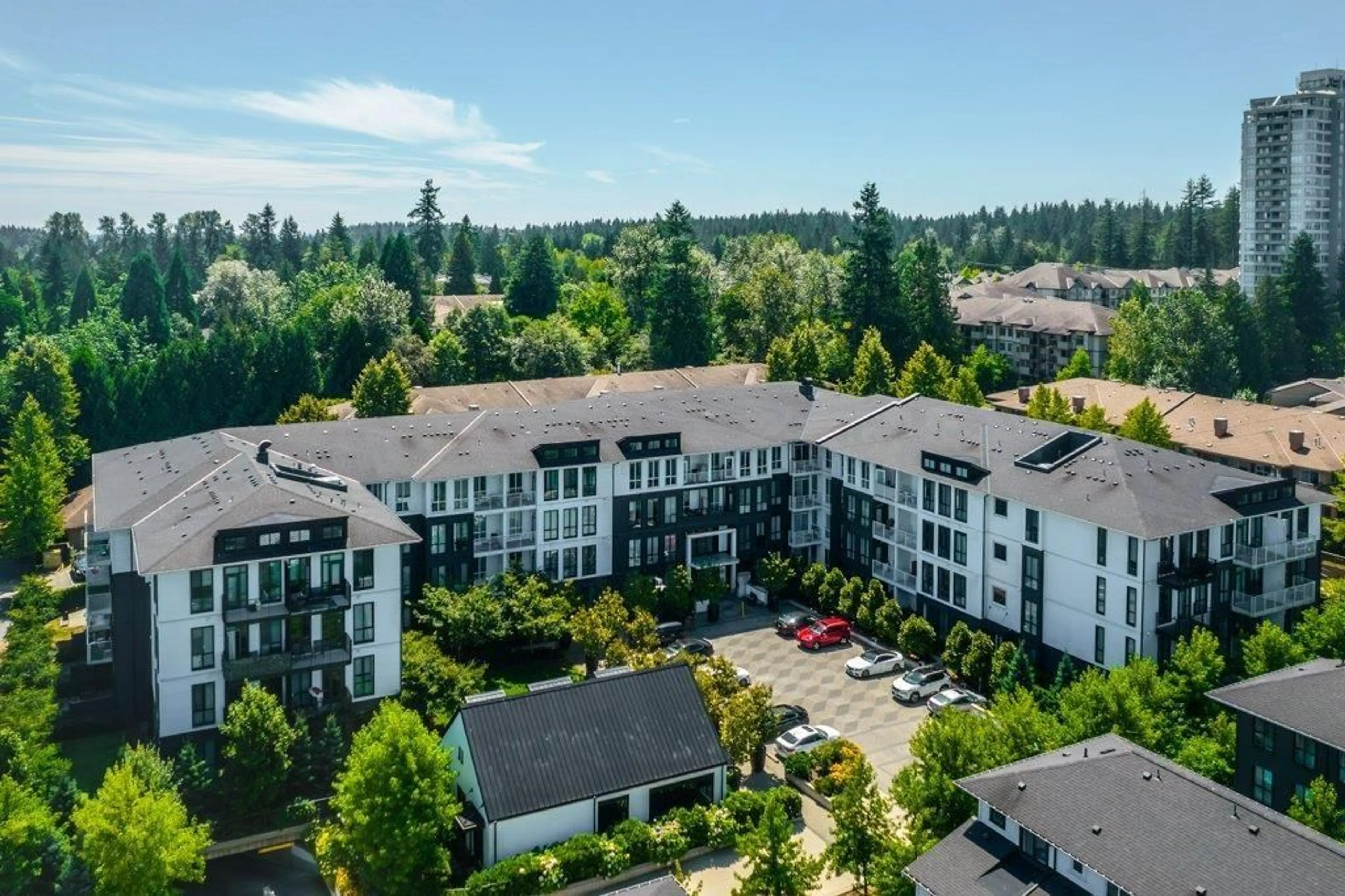 A pic from outside/outdoor area/front of a property/back of a property/a pic from drone, unknown for 413 - 14968 101A, Surrey British Columbia V3R0E8