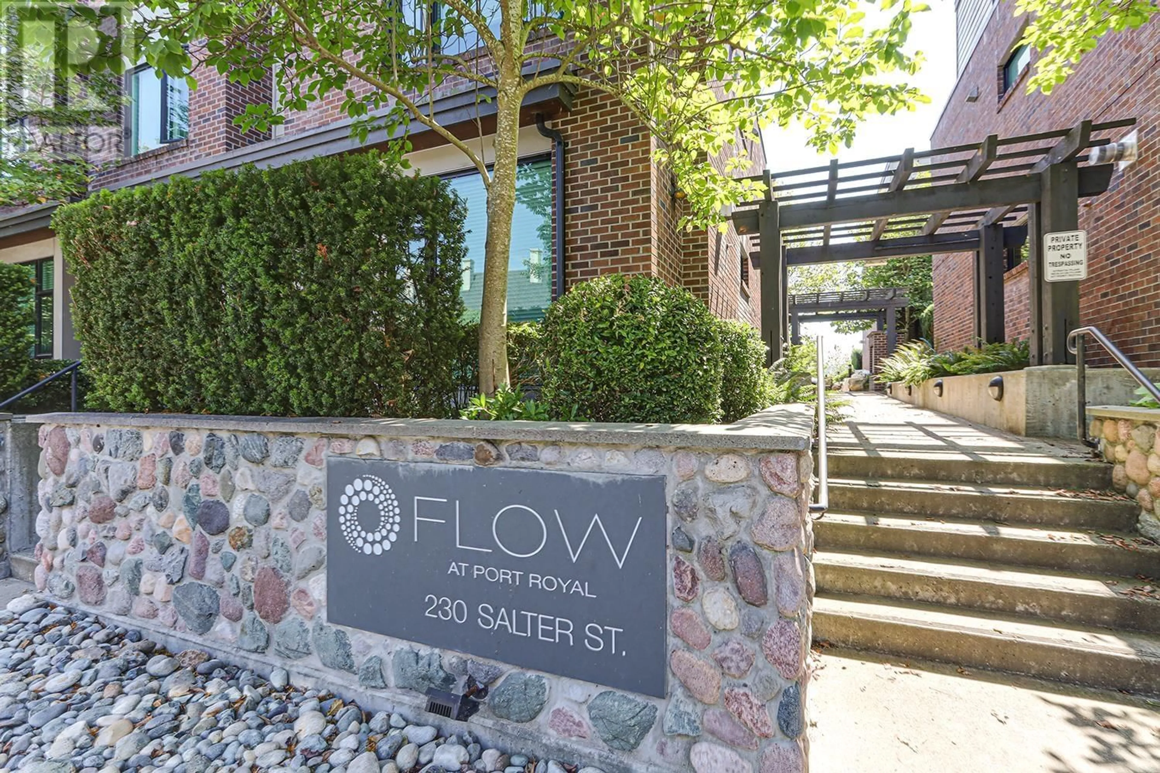 Indoor foyer for 5 - 230 SALTER STREET, New Westminster British Columbia V3M0G1