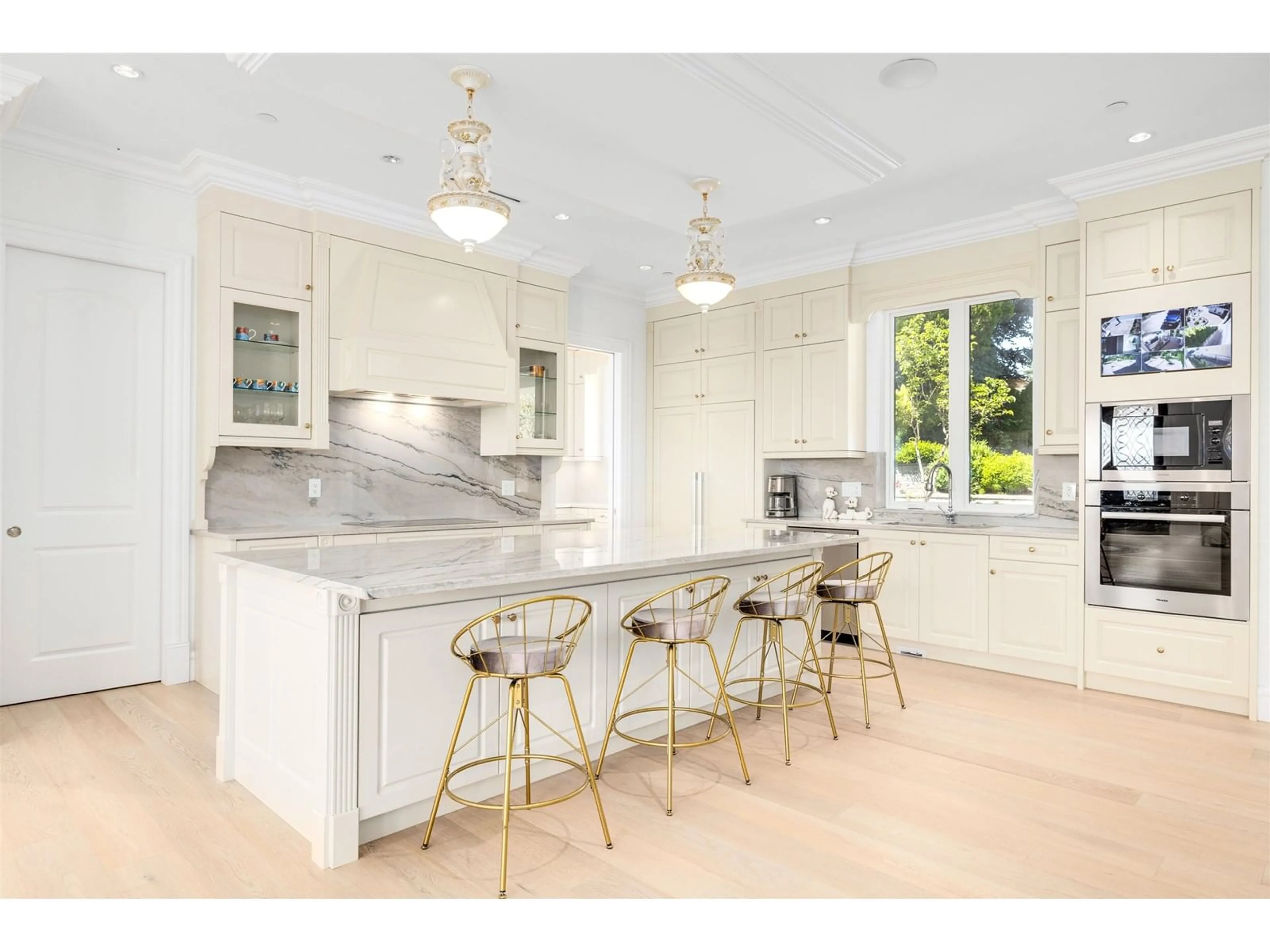 Open concept kitchen, ceramic/tile floor for 14033 TERRY, White Rock British Columbia V4B1A2