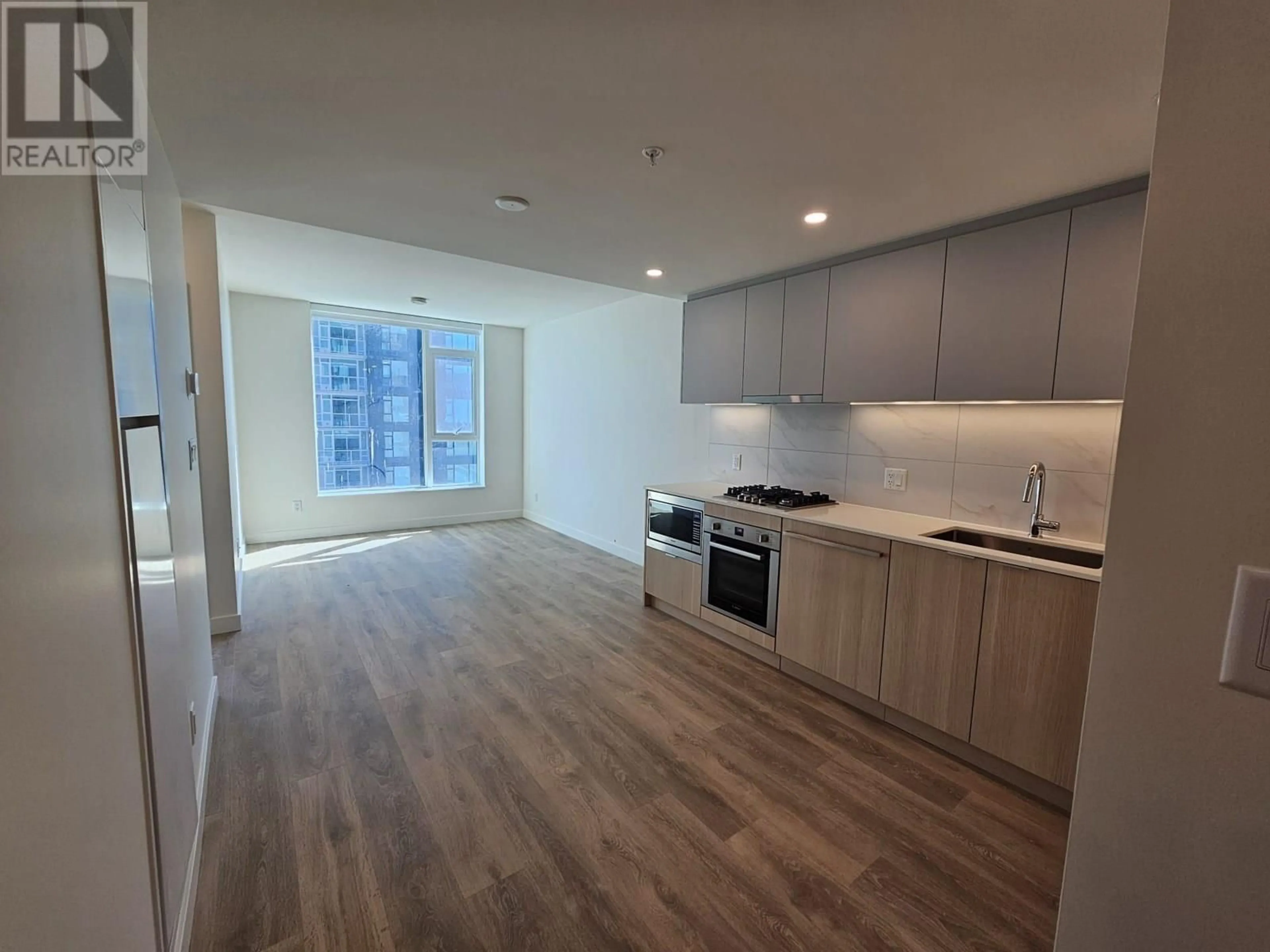 Unknown for 1305 - 318 ALDERSON AVENUE, Coquitlam British Columbia V3K0J1